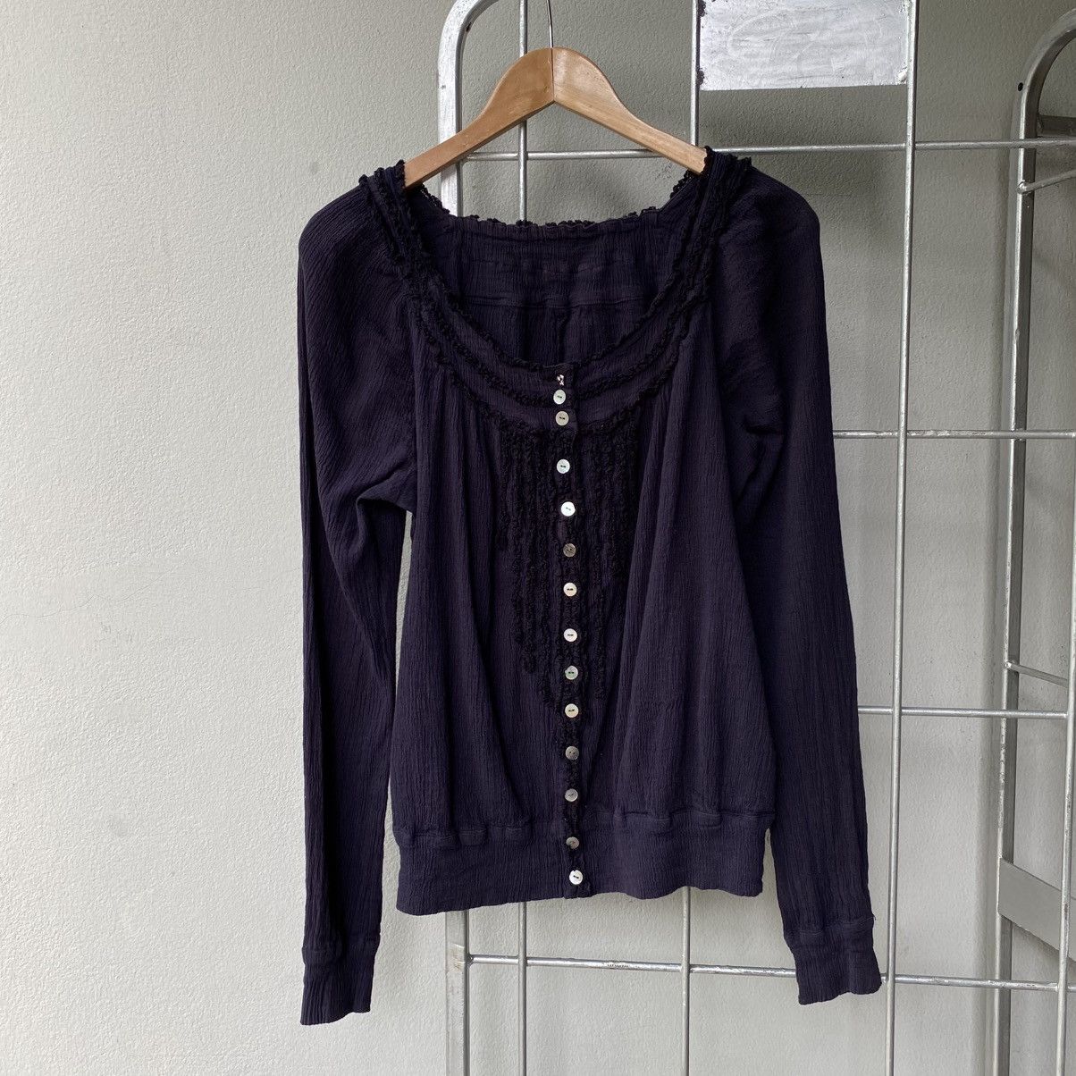 Tsumori Chisato TSUMORI CHISATO Ruffled Button-Up Blouse Size XS / US 0-2 / IT 36-38 - 1 Thumbnail