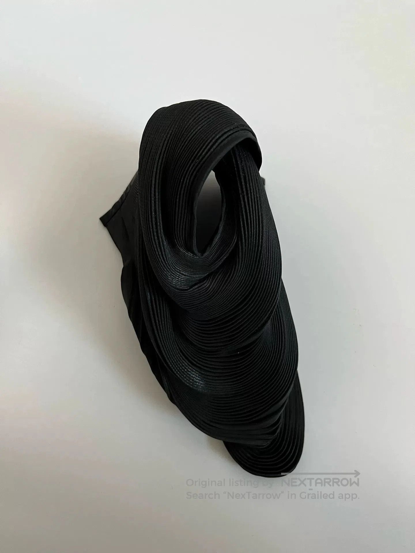 Issey Miyake Issey Miyake 3D Shaped Hat Black. Size ONE SIZE - 7 Thumbnail