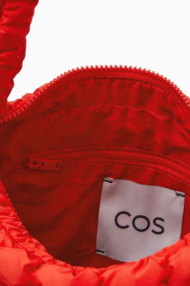 Cos Cos Black quilted cloud mini shoulder bag Size ONE SIZE - 4 Thumbnail