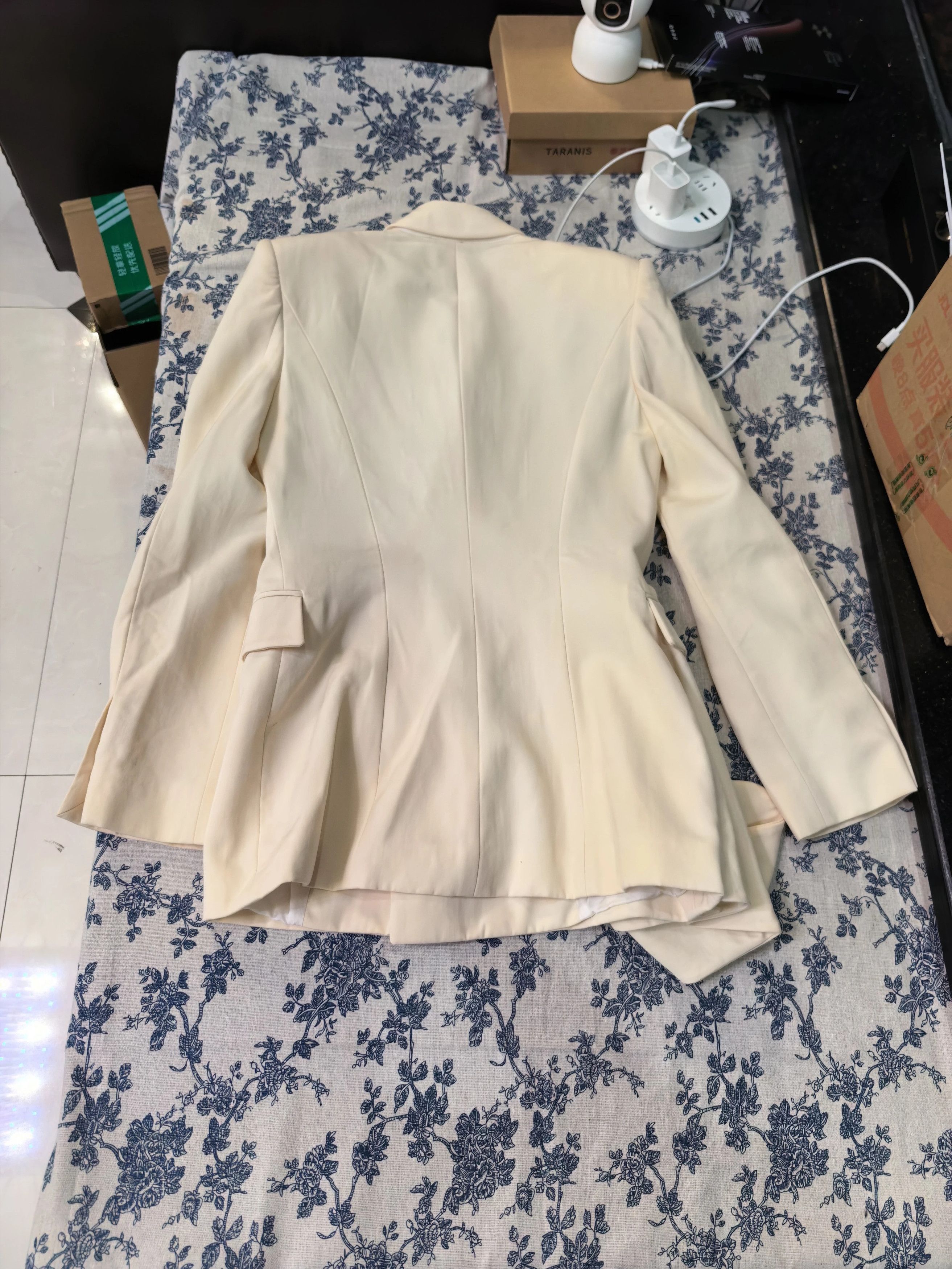 Alexander McQueen Alexander McQueen Skirted Blazer Sz40 worn (flaws) Size S / US 4 / IT 40 - 9 Thumbnail