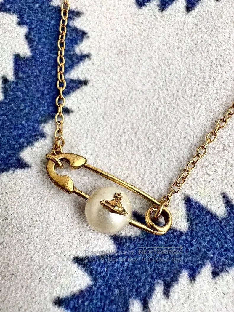 Vivienne Westwood Vivienne Westwood Gold Pearl Pin Necklace. Size ONE SIZE - 1 Thumbnail