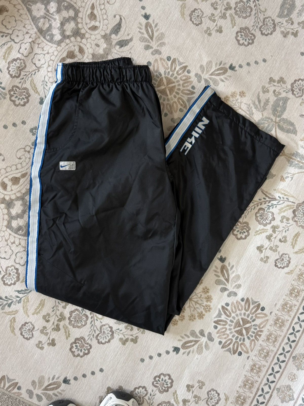 Vintage Y2K Nike Embroidered Sweatpants Silver Tag