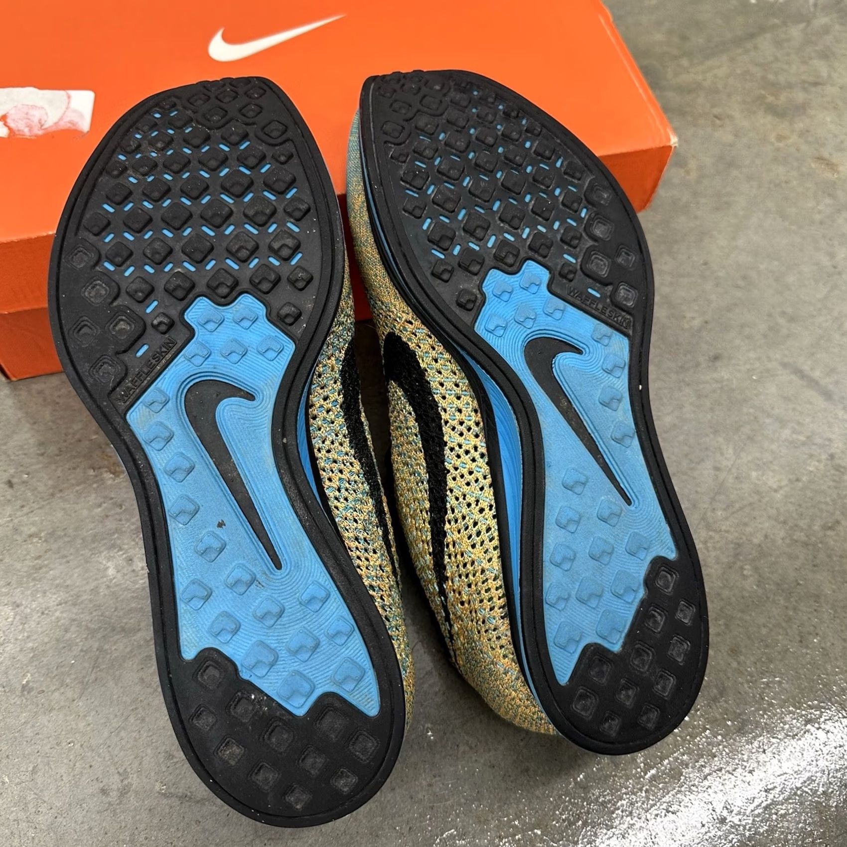 Nike Nike Flyknit Racer SHERBET Bright Citrus/Blue Lagoon SZ 10.5 Men Sneakers Nike Flyknit Racer Sneaker 2015 Mens Size US 10 / EU 43 - 4 Thumbnail