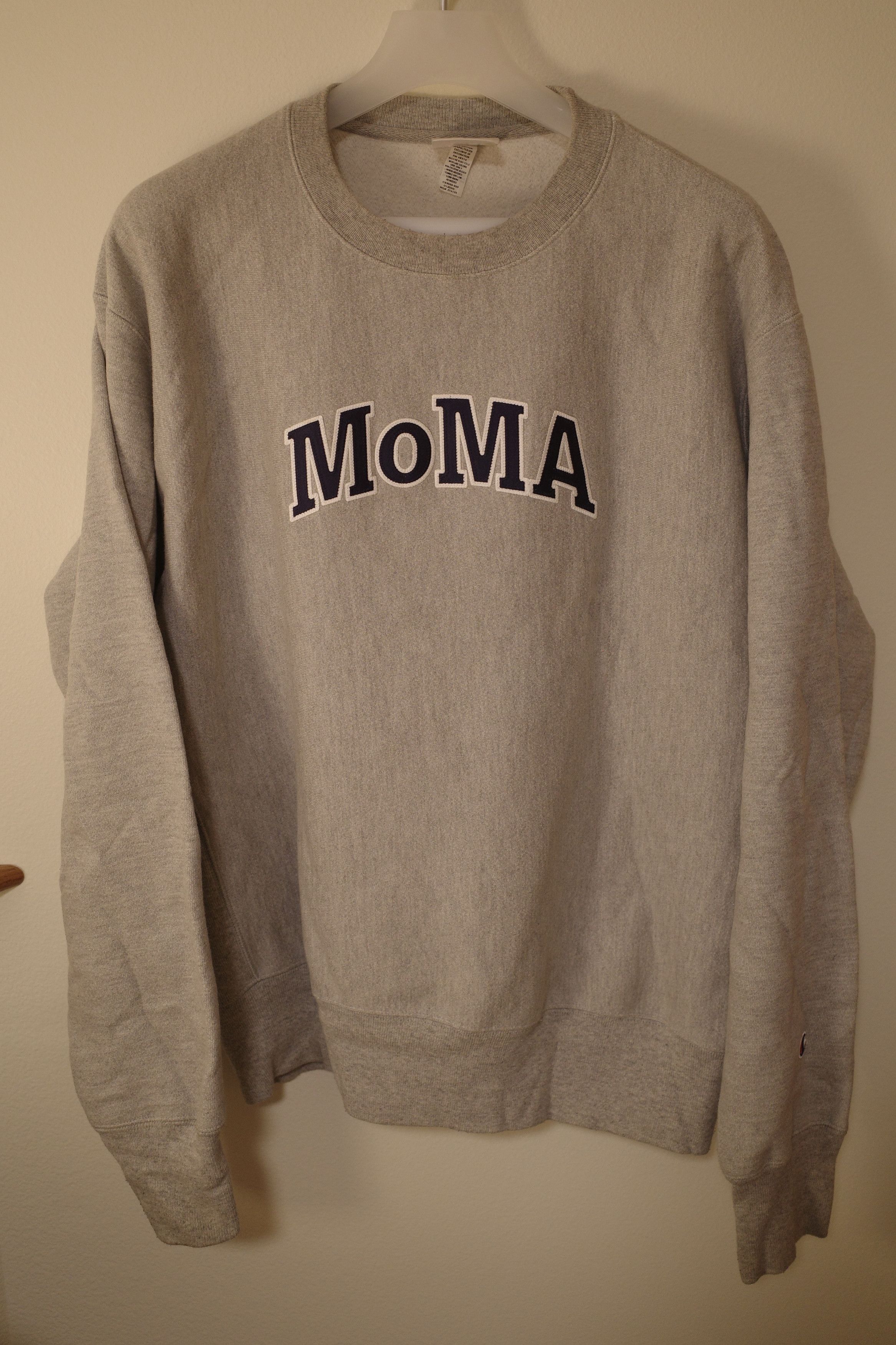 Moma crewneck discount