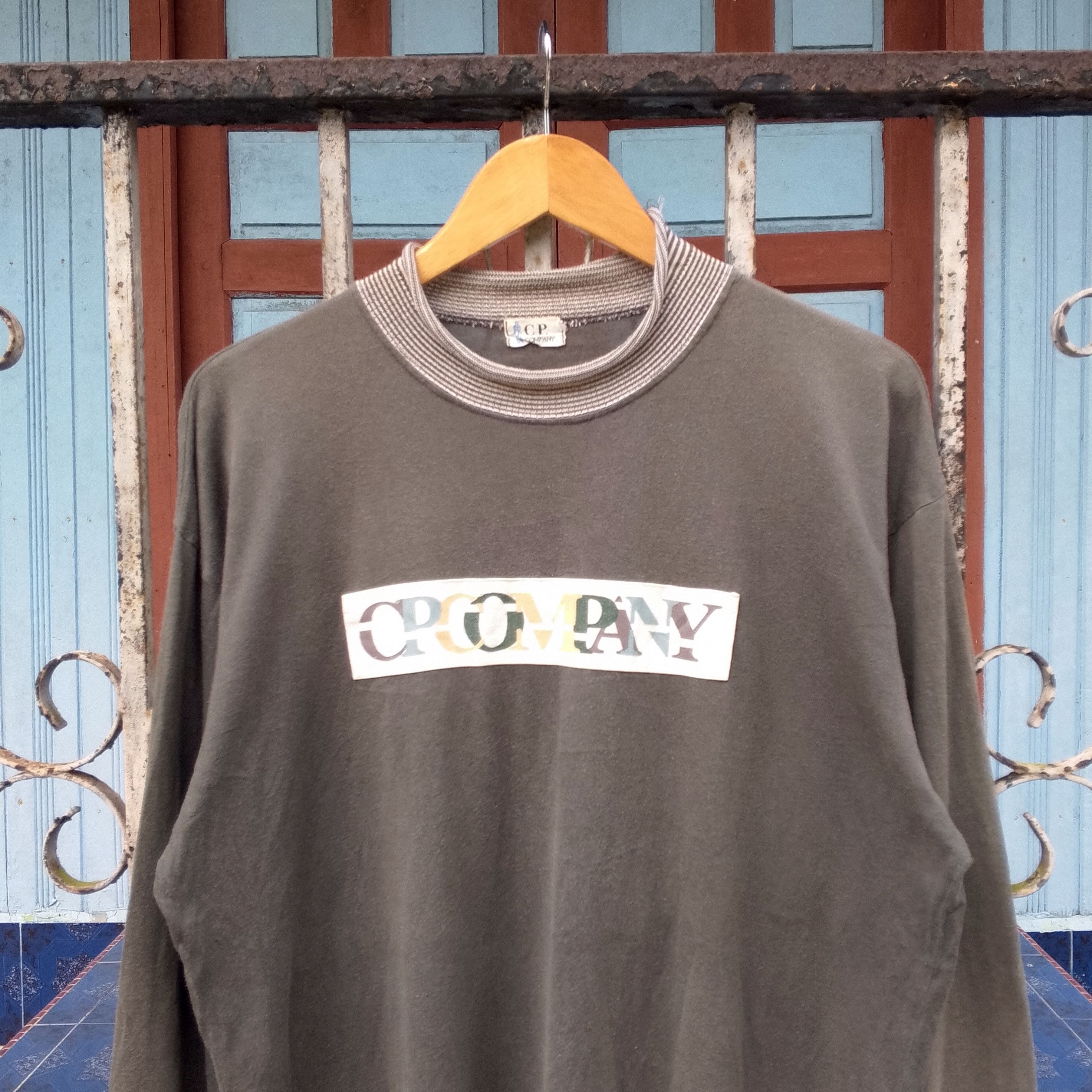 C.P. Company CP Company Box Logo Turtle Neck Long Sleeve Tshirt Size US XL / EU 56 / 4 - 2 Thumbnail
