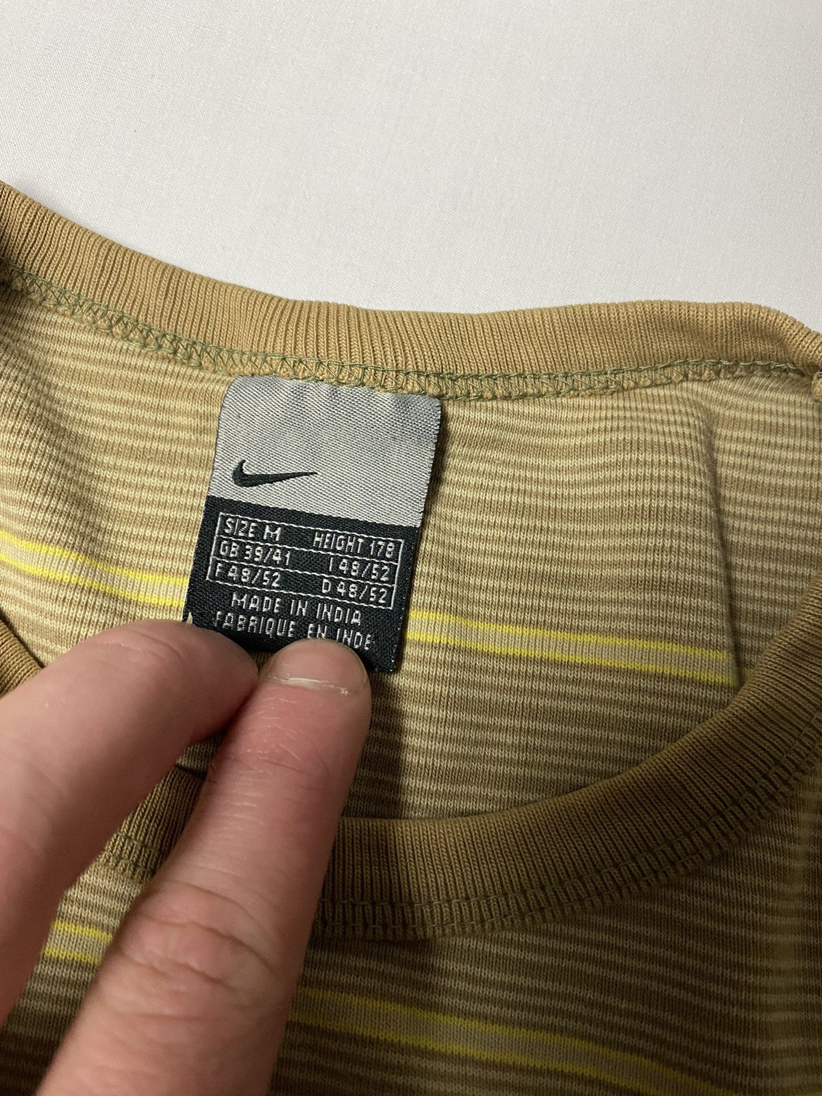 Nike × Vintage Vintage Nike T-Shirt Big Logo Swoosh 2000s Y2K Streetwear Size US S / EU 44-46 / 1 - 4 Thumbnail