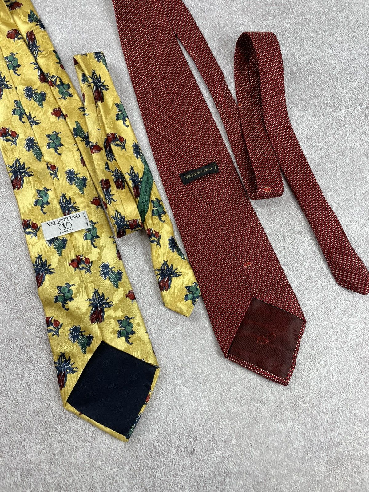 Valentino × Vintage Vintage Valentino Printed Silk Tie Size ONE SIZE - 1 Thumbnail