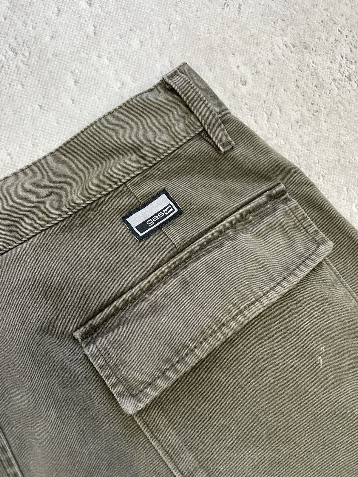 semanticdesign Rare woashed distressed camo pants if siz was nine y2k Size US 33 - 12 Thumbnail