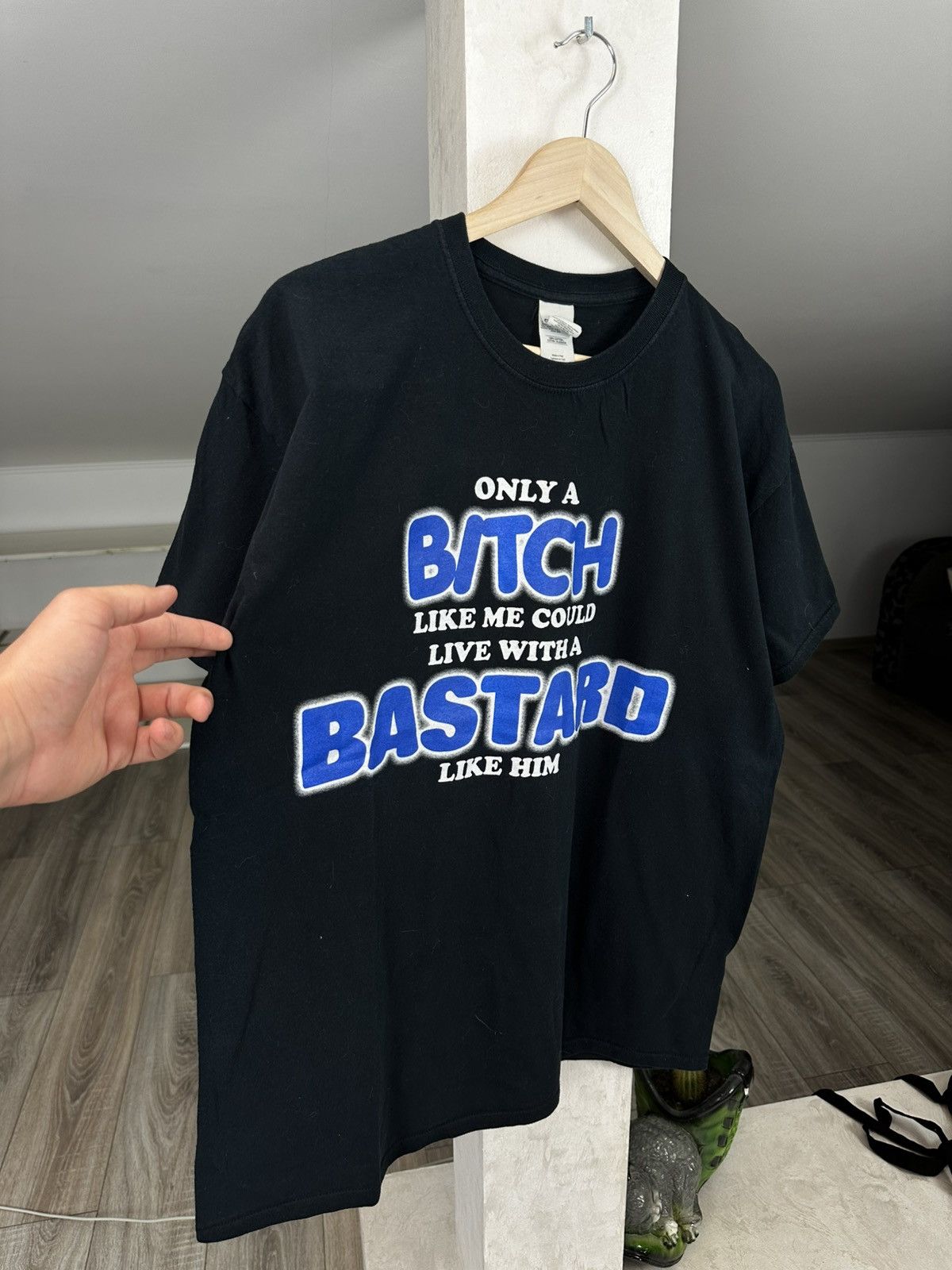 Vintage ONLY A BASTARD LIKE ME COULD LIVE WITH A BITCH LIKE HER TEE Size US XL / EU 56 / 4 - 1 Thumbnail