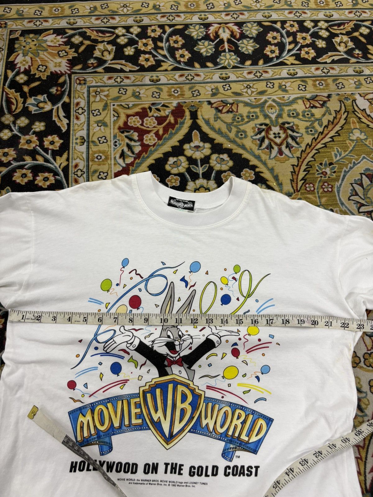 Vintage Vintage 1992 Warner Bros Tshirt Size US L / EU 52-54 / 3 - 11 Thumbnail