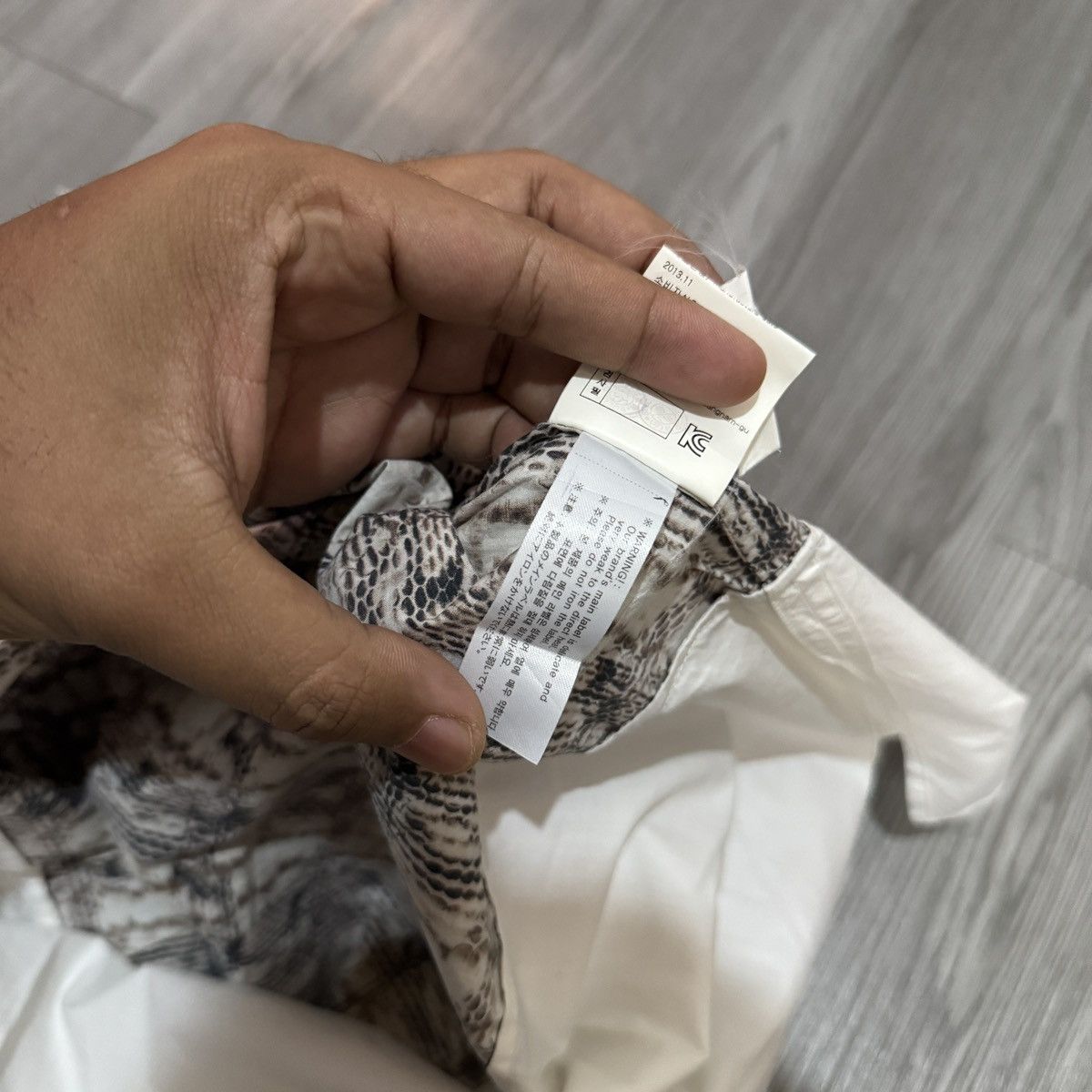 Wooyoungmi Wooyoungmi Snakeskin Button Ups Size US L / EU 52-54 / 3 - 6 Thumbnail