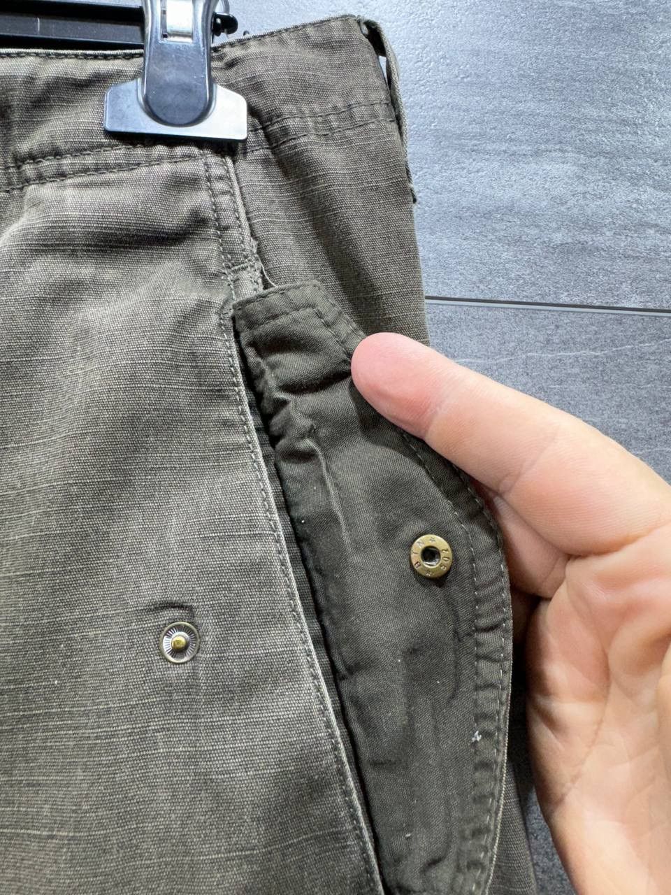Other Vintage Nike Cargo Shorts Khaki Distressed Travis Style Y2K Size US 34 / EU 50 - 3 Thumbnail