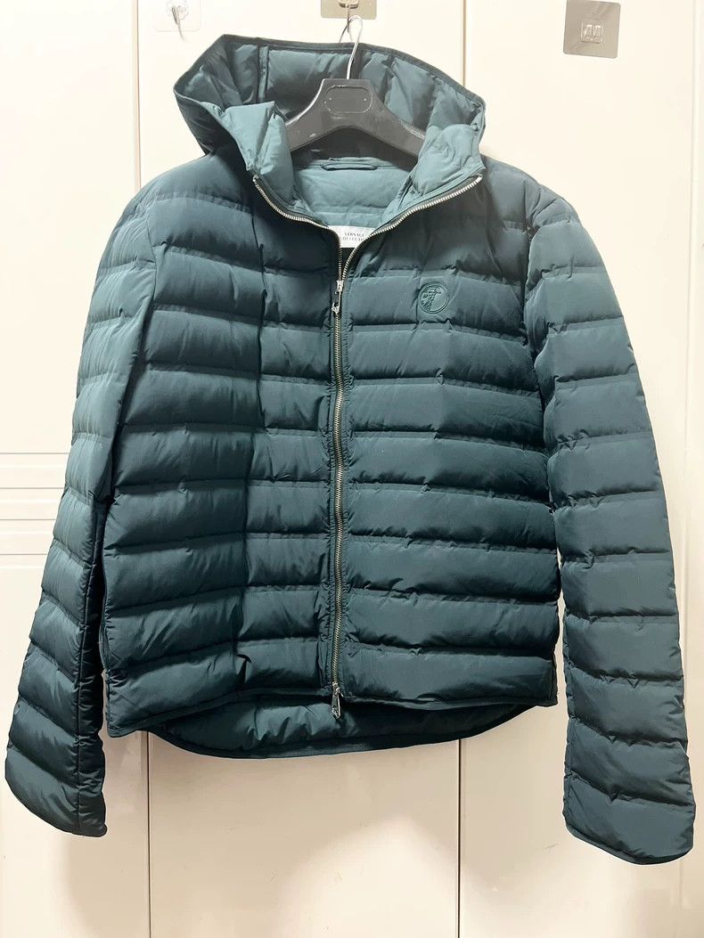 Versace Versace Goose down jacket logo on the chest Size L / US 10 / IT 46 - 1 Thumbnail