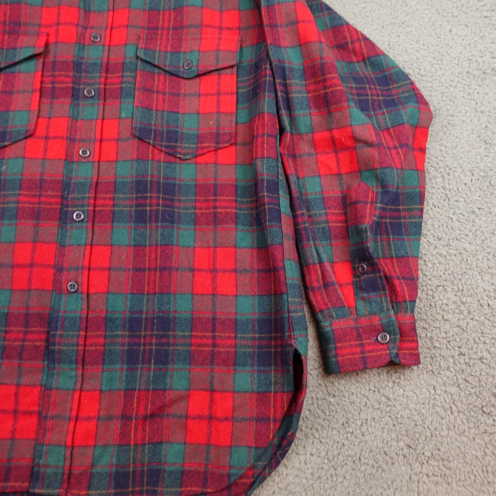 Pendleton VINTAGE Pendleton Flannel Shirt Mens Large Red Plaid Wool Quilted Lined USA Shirt Mens Large Red Plaid Wool Quilted Lined USA Size US L / EU 52-54 / 3 - 2 Thumbnail