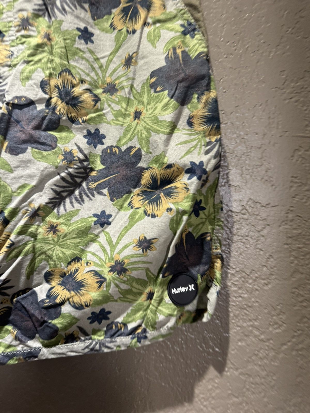 Hurley Vintage Hurley Patchwork Green Floral Cami Surf Skate Shorts Size US 30 / EU 46 - 2 Thumbnail