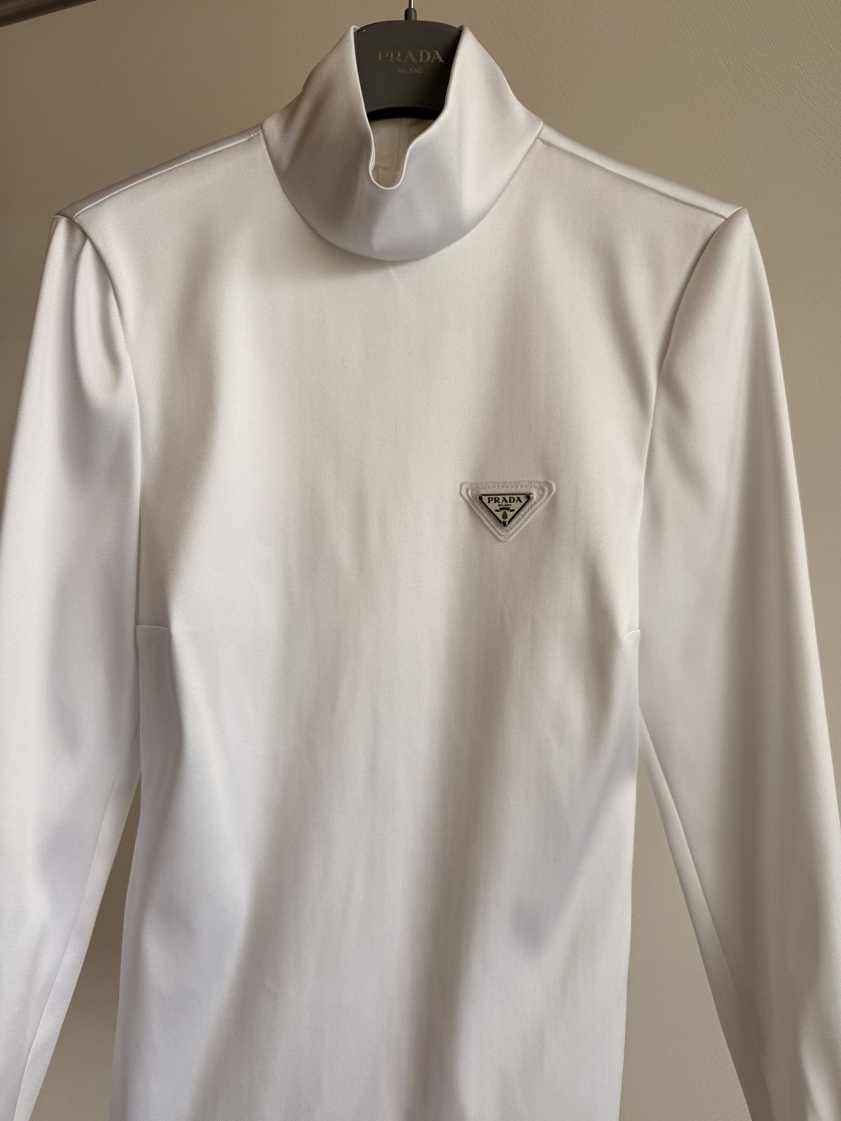 Prada NWT Prada Stretch Satin Top Slim Fit Triangle Logo Size 40 Size S / US 4 / IT 40 - 7 Thumbnail