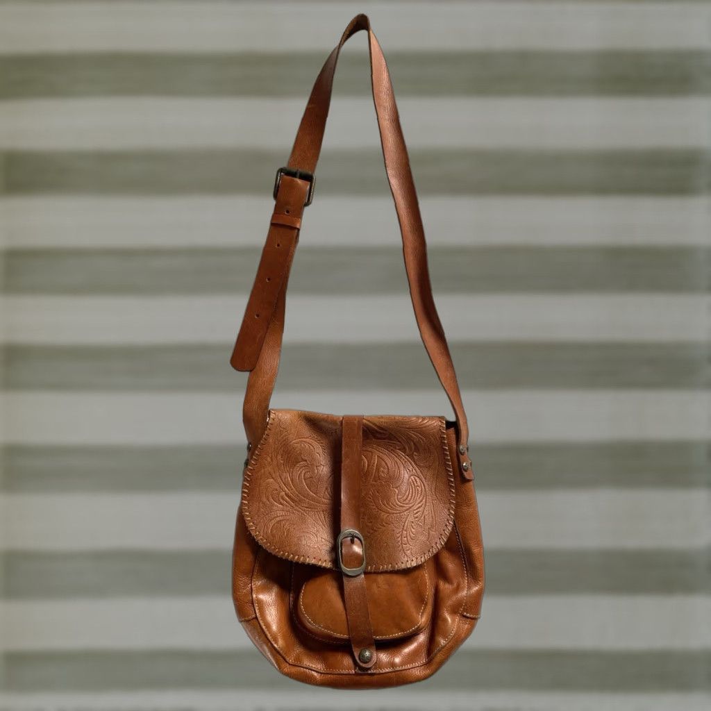 Patricia Nash VINTAGE Patricia Nash Barcelona Saddle Bag Italian Leather Brown Women’s Medium Bag Accessories Women Brown Saddle Bag Patricia Barcelona Vintage Size ONE SIZE - 1 Thumbnail