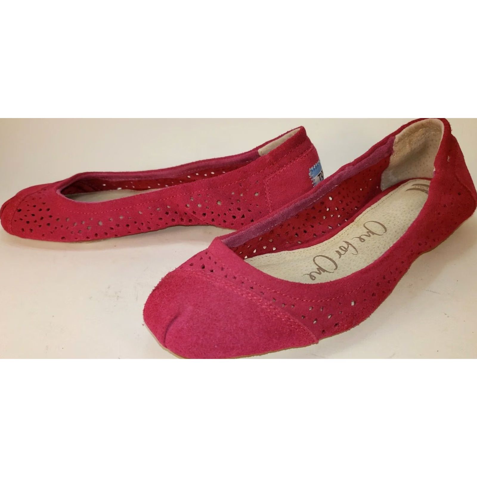 Vintage TOM'S Women's Flat US 8 M Suede Perforated Hot Pink Square Toe Slip-On Classic Perforated Flats Women’s")) Size US 8 / IT 38 - 2 Thumbnail