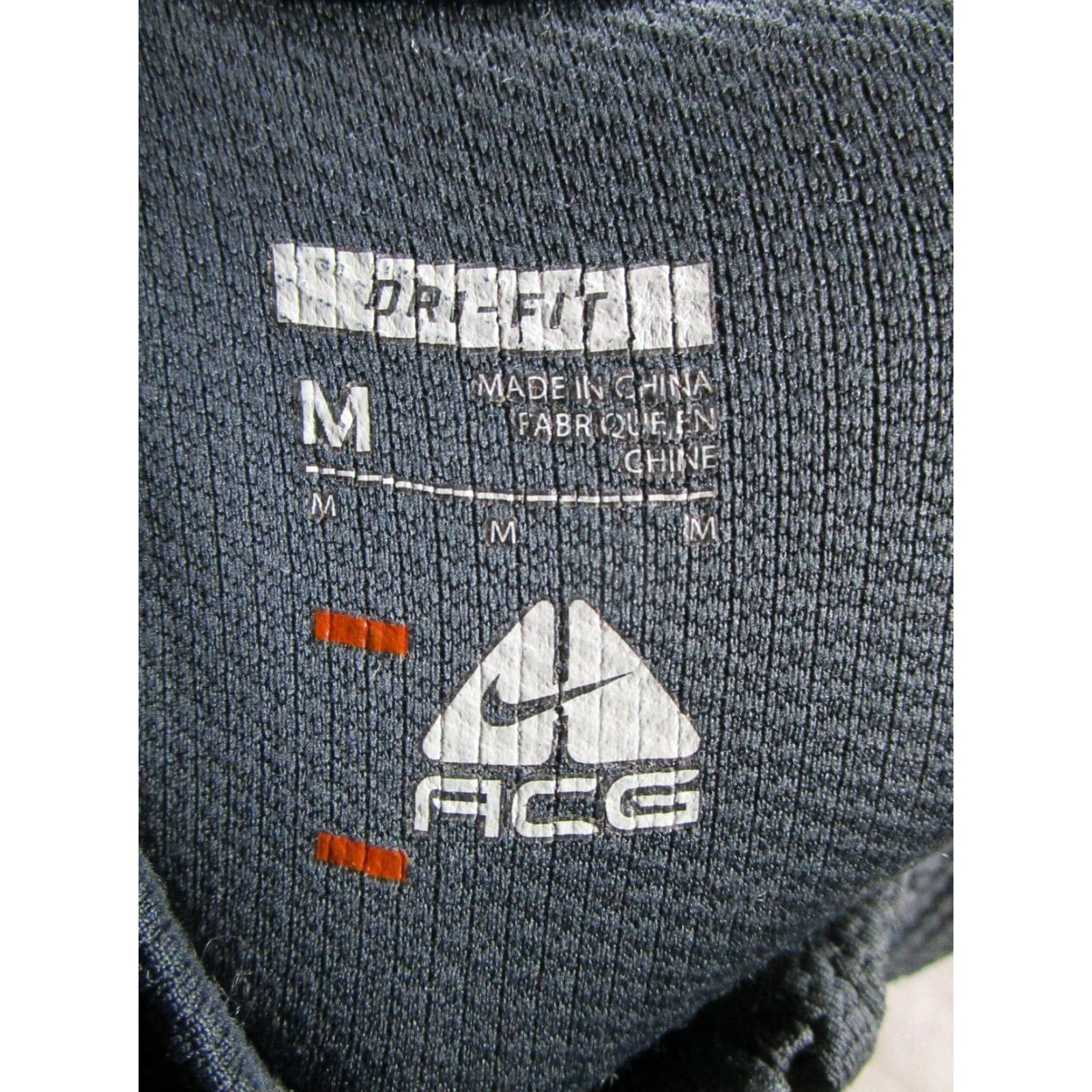 Nike VINTAGE Nike Dri-Fit Sweater Mens Medium Gray Nike Dri-Fit Running Mock Zip Pullover Mens Gray 90s? Size US M / EU 48-50 / 2 - 3 Thumbnail