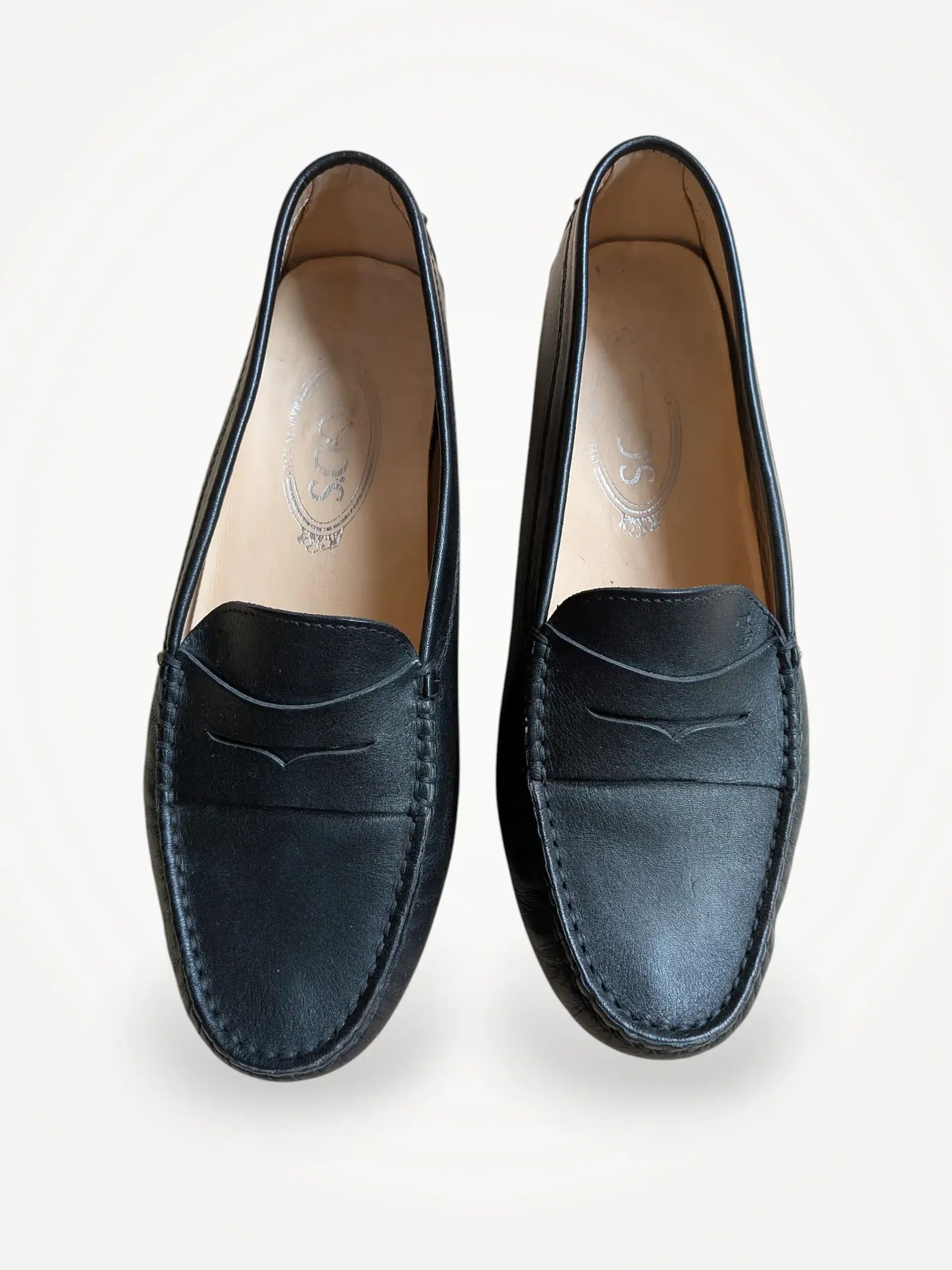 Tod's Tod's Gommino Loafers Size US 7.5 / IT 37.5 - 1 Thumbnail