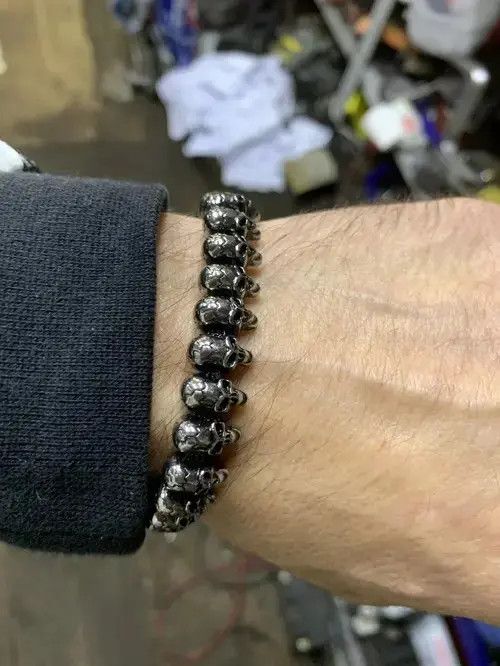 Jewelry x Skulls Hand Punk Skull Chain Bracelet in Silver, Men's