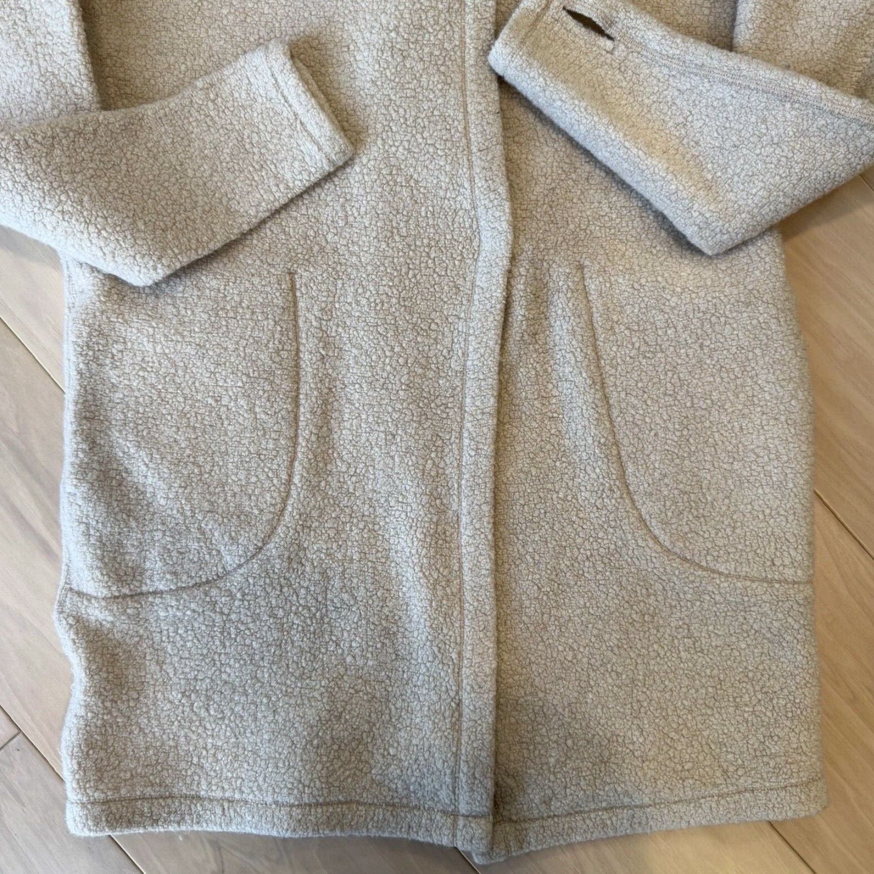 Lululemon Lululemon Sincerely Sherpa Wrap Women's S Beige Open Sweater Glam Athleisure Size S / US 4 / IT 40 - 5 Thumbnail