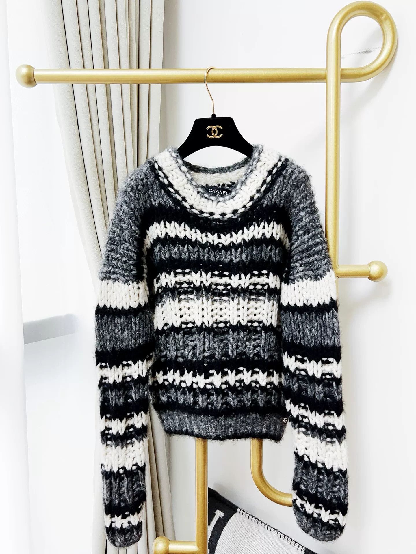 Chanel Chanel 19K Snow Striped Knit Sweater Size US XS / EU 42 / 0 - 1 Thumbnail