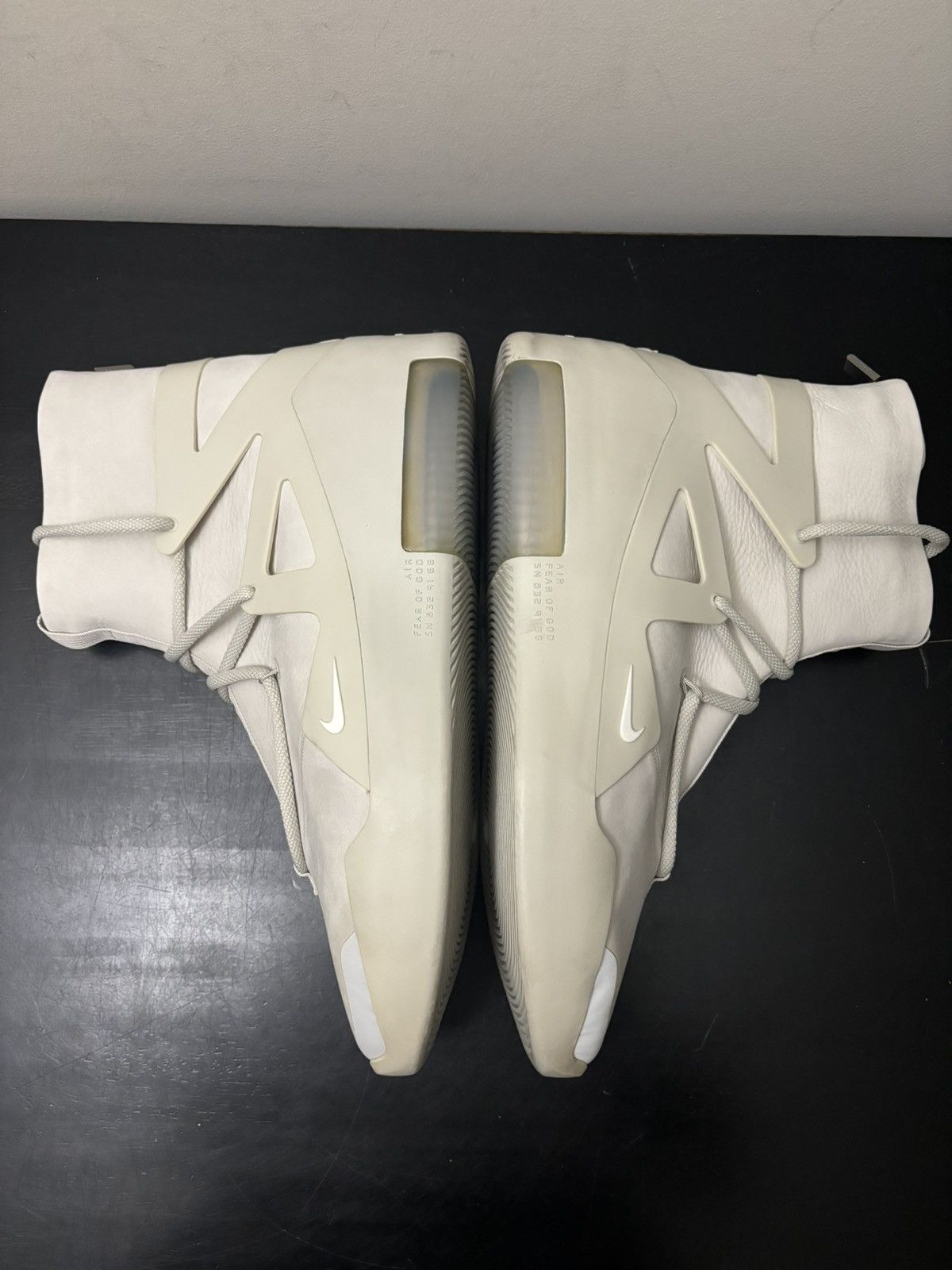 Fear of God × Nike Nike Air Fear of God 1 Light Bone Sail Friends and Family Size US 15 / EU 48 - 4 Thumbnail