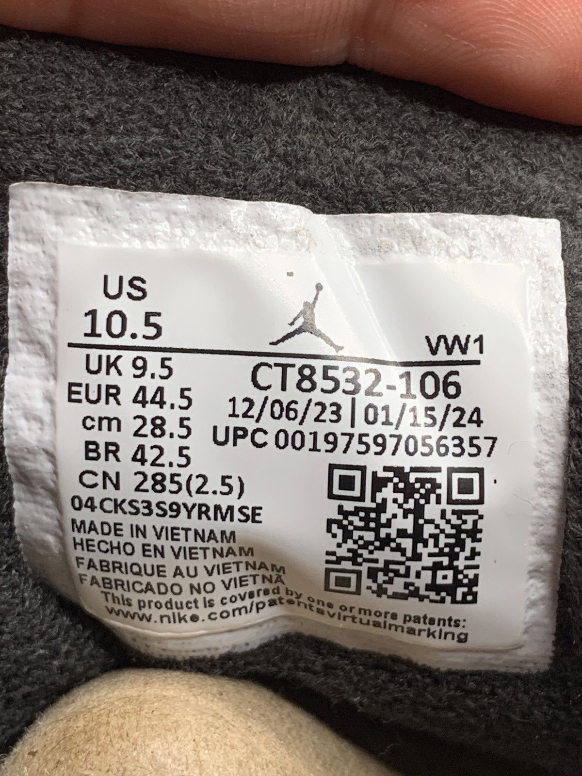 Nike Air Jordan 3 Retro Cement Grey Size US 10.5 / EU 43-44 - 7 Thumbnail