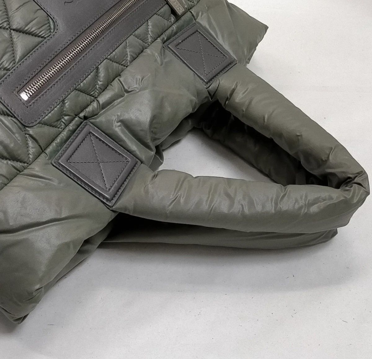 Chanel Cocoon Nylon Green Tote Size ONE SIZE - 3 Thumbnail