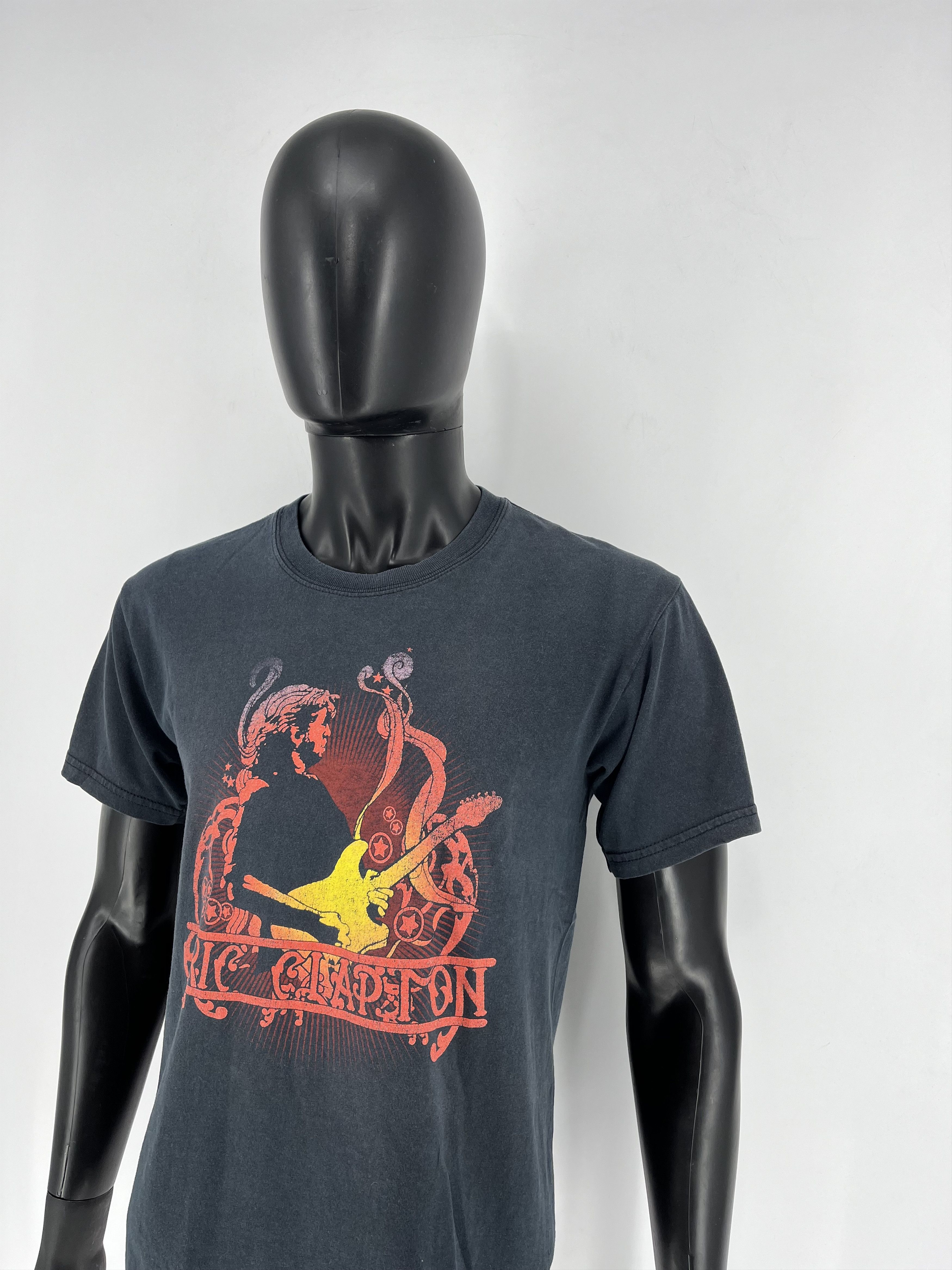 Band Tees Eric Clapton World Tour 2006/07 Europe T-shirt Size US L / EU 52-54 / 3 - 8 Thumbnail