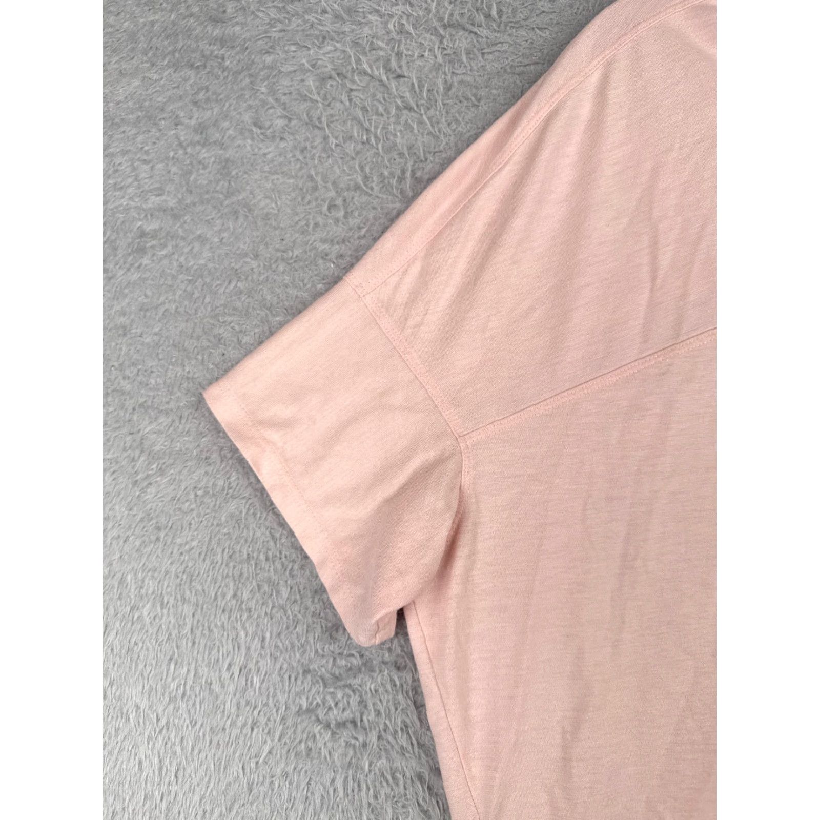 The North Face The North Face Shirt Womens L Pink Hooded V-Neck Short Sleeve Polyester Outdoor Womens Size L / US 10 / IT 46 - 3 Thumbnail