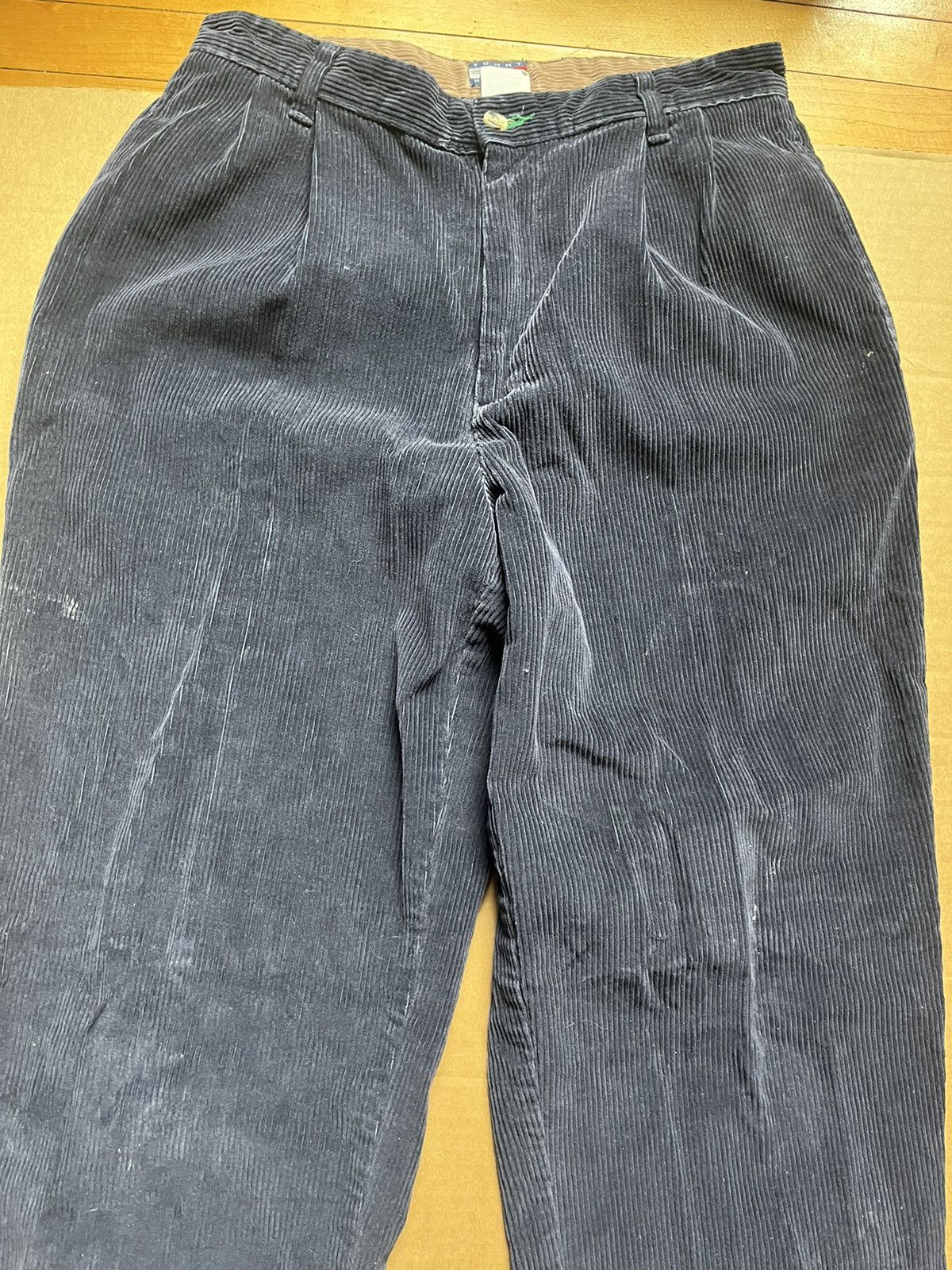 Tommy Hilfiger × Vintage Vintage Tommy Hilfiger Corduroy Pants 31x32 Size US 31 - 2 Thumbnail