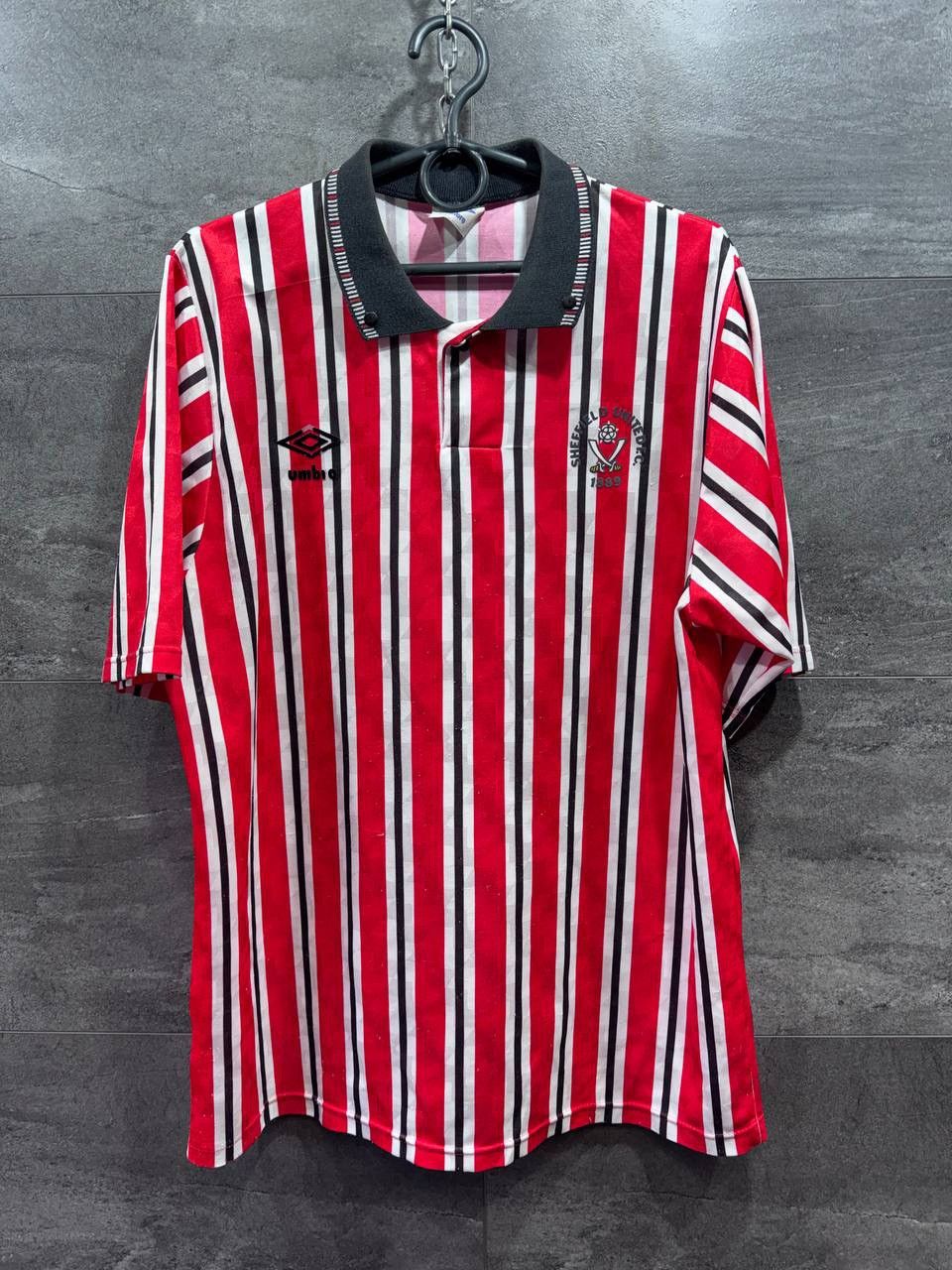 Umbro Sheffield United Umbro 1990/92 Home Football Shirt Size US L / EU 52-54 / 3 - 1 Thumbnail