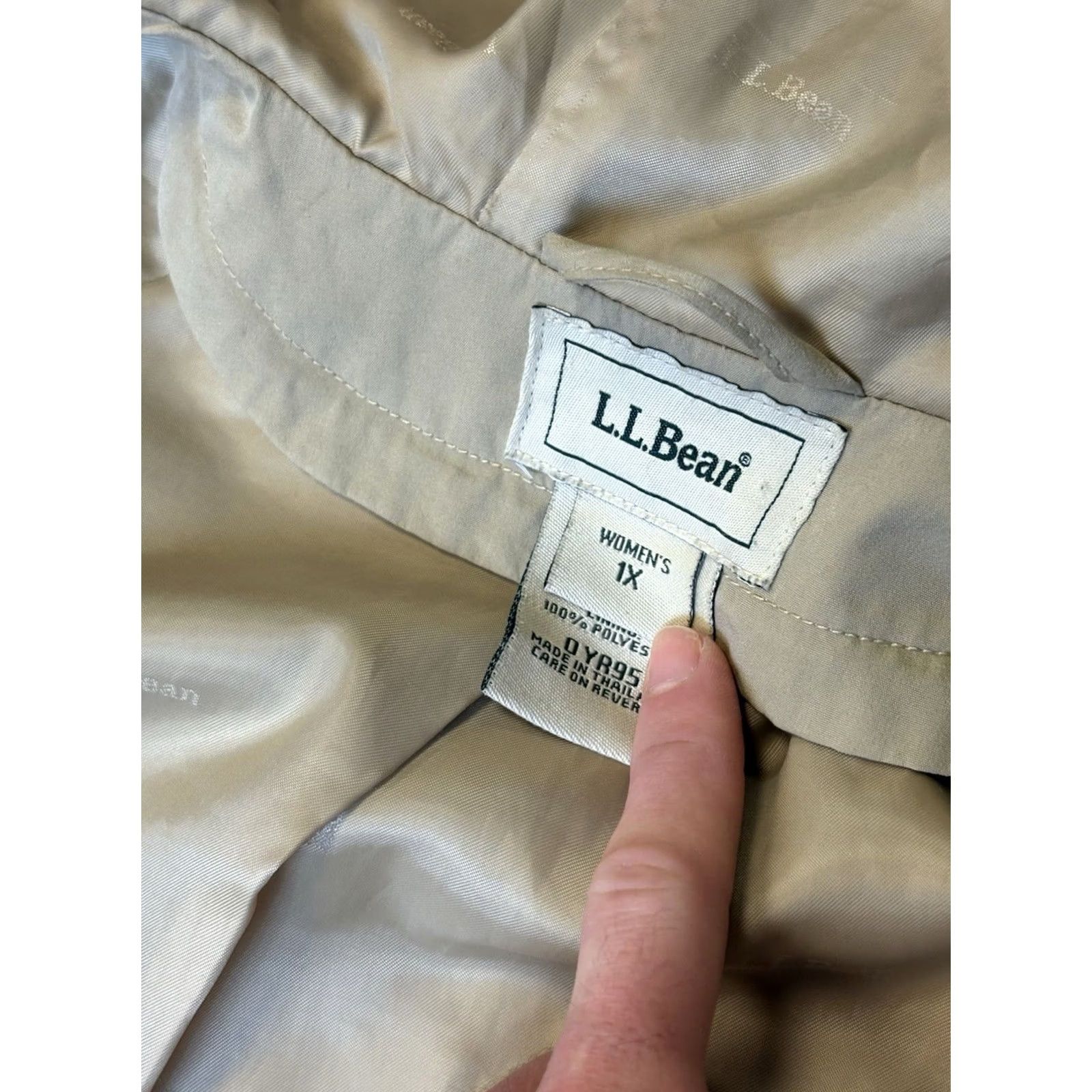 Vintage VINTAGE L.L. Bean All Weather Hooded Trench Rain Coat Lined Beige Women’s Size 1x Size XL / US 12-14 / IT 48-50 - 5 Thumbnail
