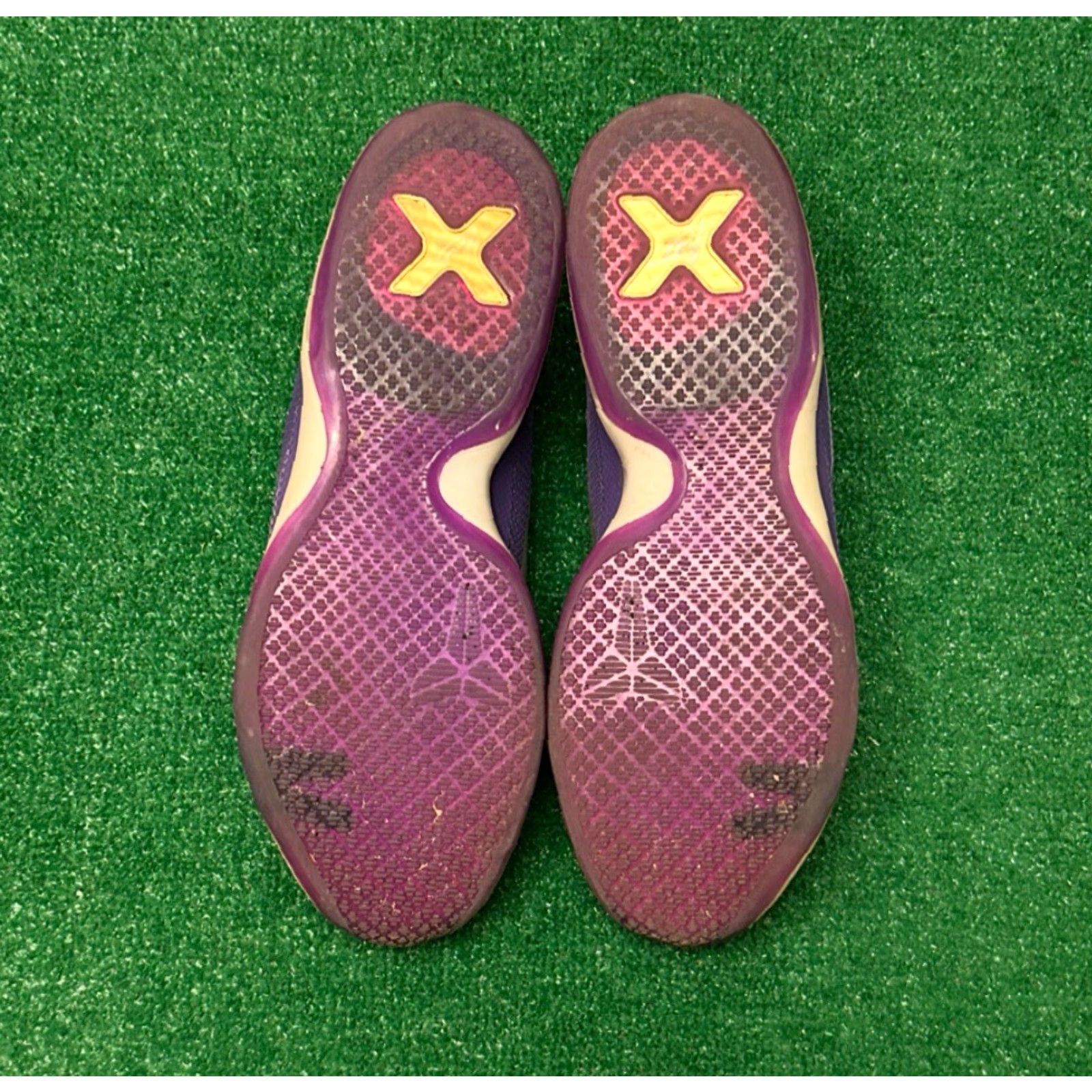 Nike VINTAGE Nike Kobe 10 TB Court Purple Moonwalker Mens Size 16 Purple 813030-501 Size US 15 / EU 48 - 5 Thumbnail