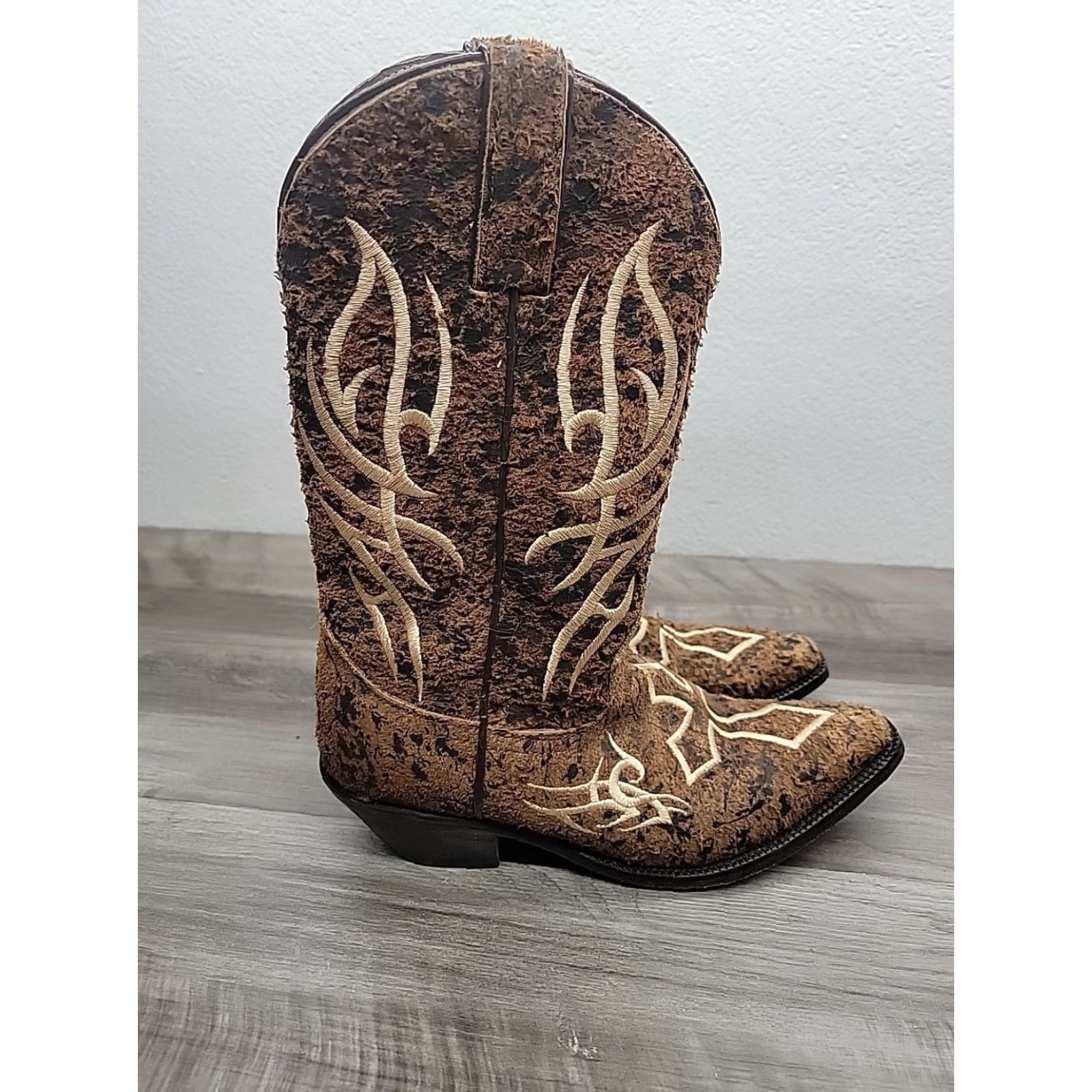 Justin Boots JUSTIN Bent Rail Distressed Leather Western Cowgirl Boots BRL9752 Size 6.5 D Boots Brown Embroidered Cross Western Cowboy Women's Shoes Size US 7 / IT 37 - 3 Thumbnail