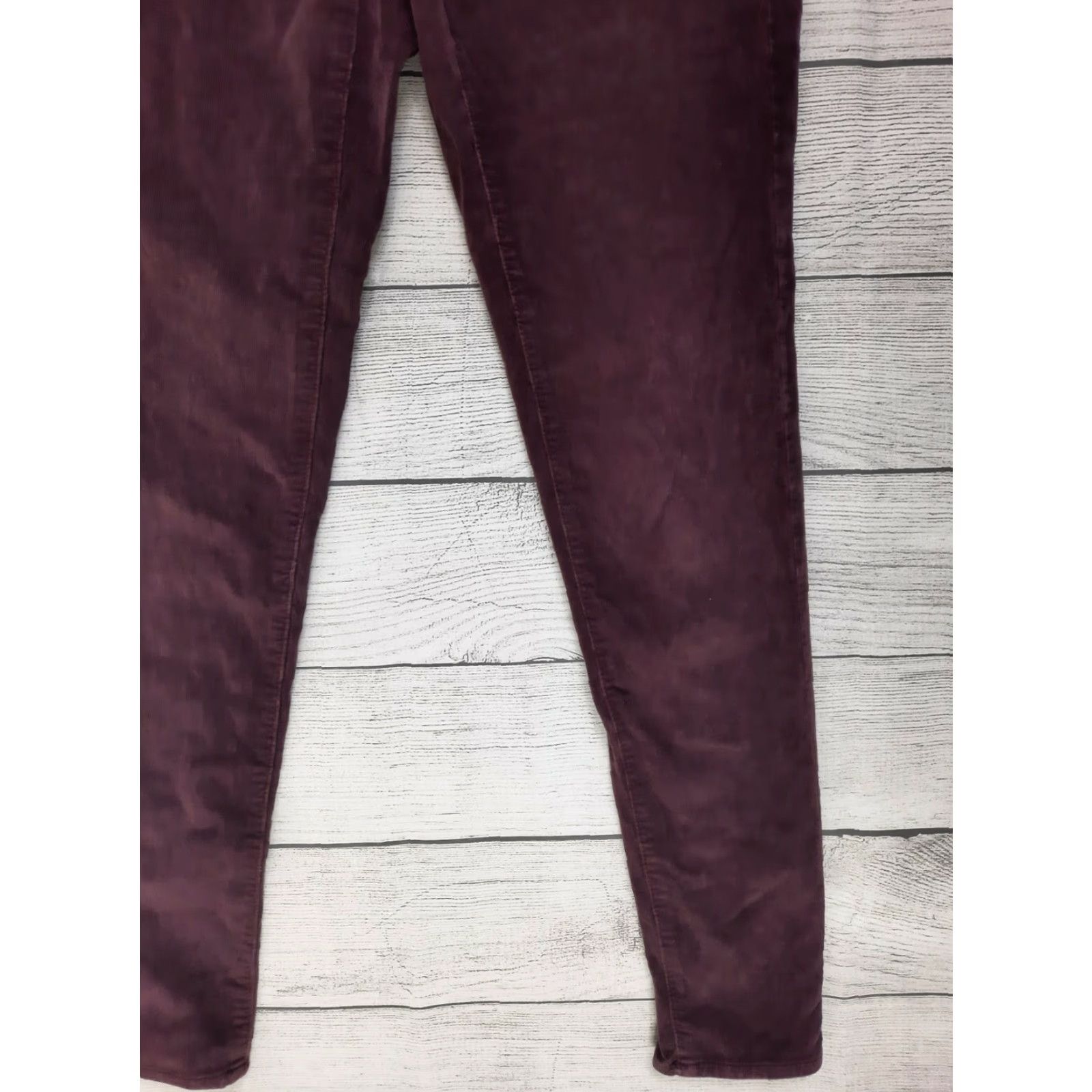 American Eagle Outfitters VINTAGE? No. (Note: The item is not vintage.) Size 27" / US 4 / IT 40 - 7 Thumbnail