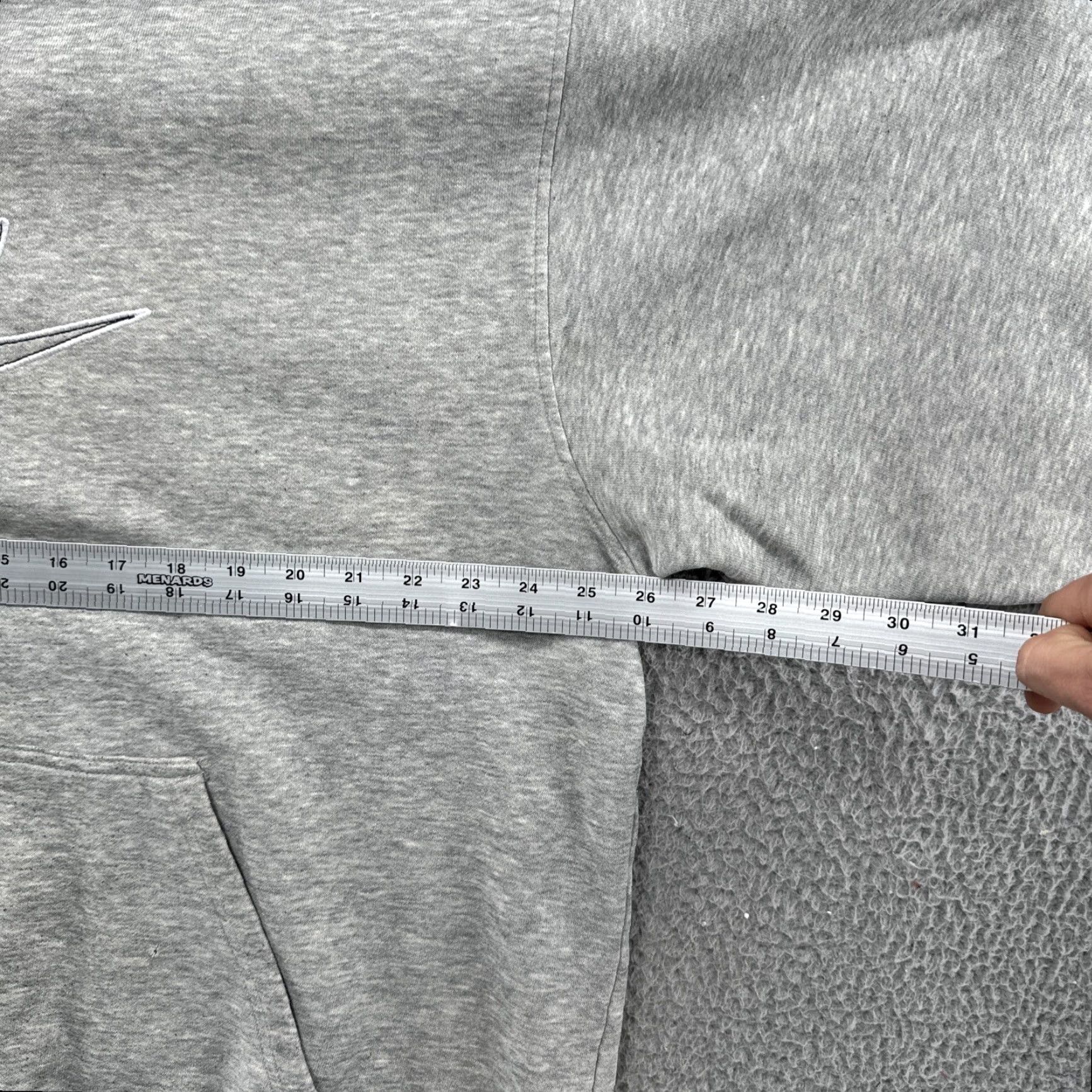 Nike VINTAGE Nike Hoodie Men L Gray 90s Logo Spell Out Embroidered Swoosh Pockets Crew Neck Knit Cotton Blend Sweatshirt Sweatshirt Size US L / EU 52-54 / 3 - 6 Thumbnail