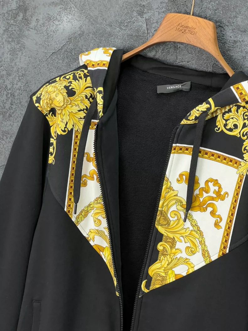 Other Versace Medusa print cotton jacket Size US M / EU 48-50 / 2 - 5 Thumbnail