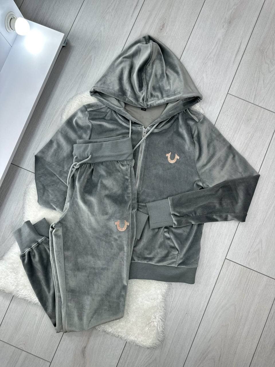True Religion True Religion Velour Glitter Logo Zip Hoodie & Joggers Set Size S / US 4 / IT 40 - 1 Thumbnail