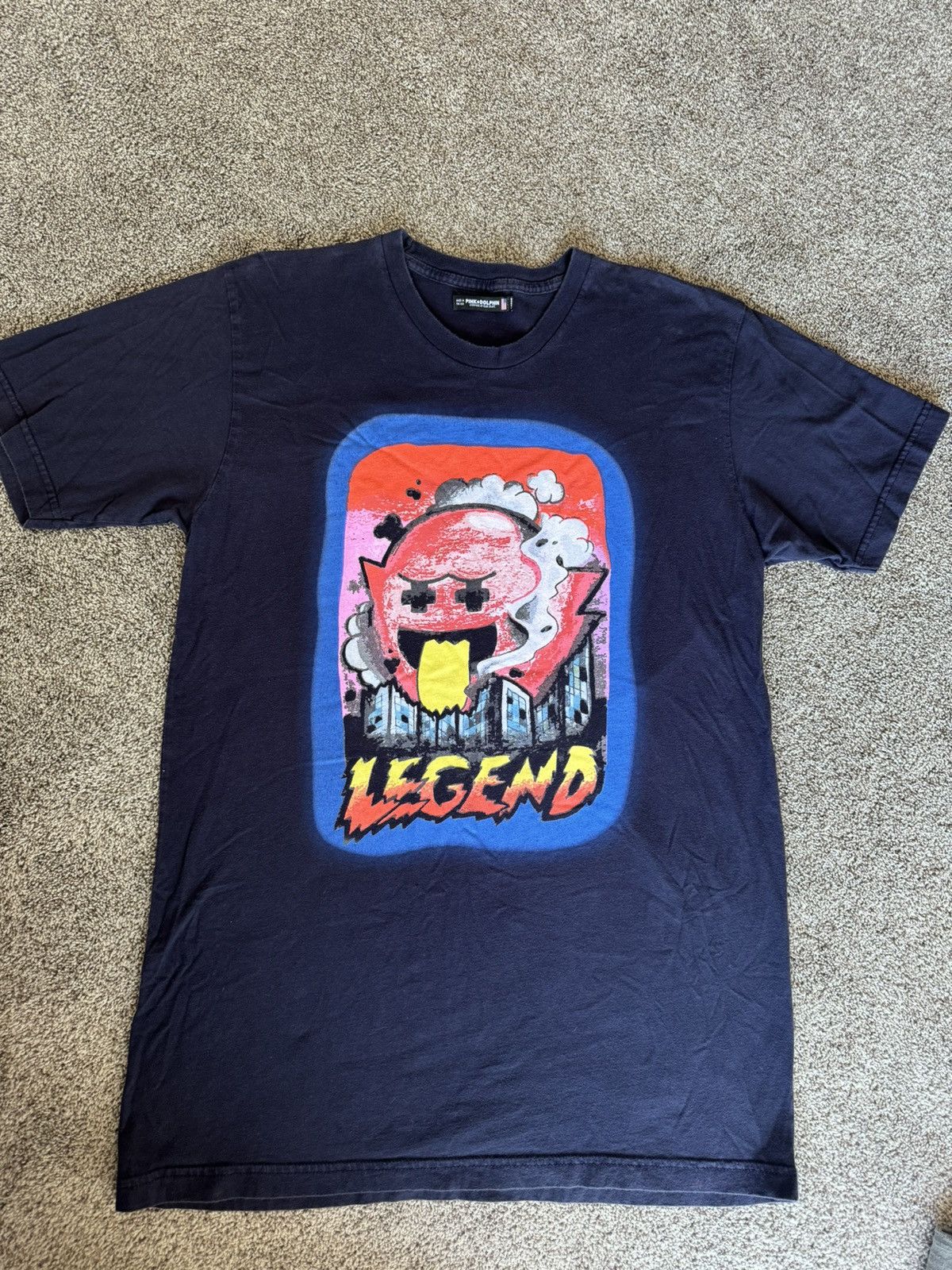 Pink Dolphin Pink Dolphin “Legend” Graffiti (sample T) Size US L / EU 52-54 / 3 - 1 Preview