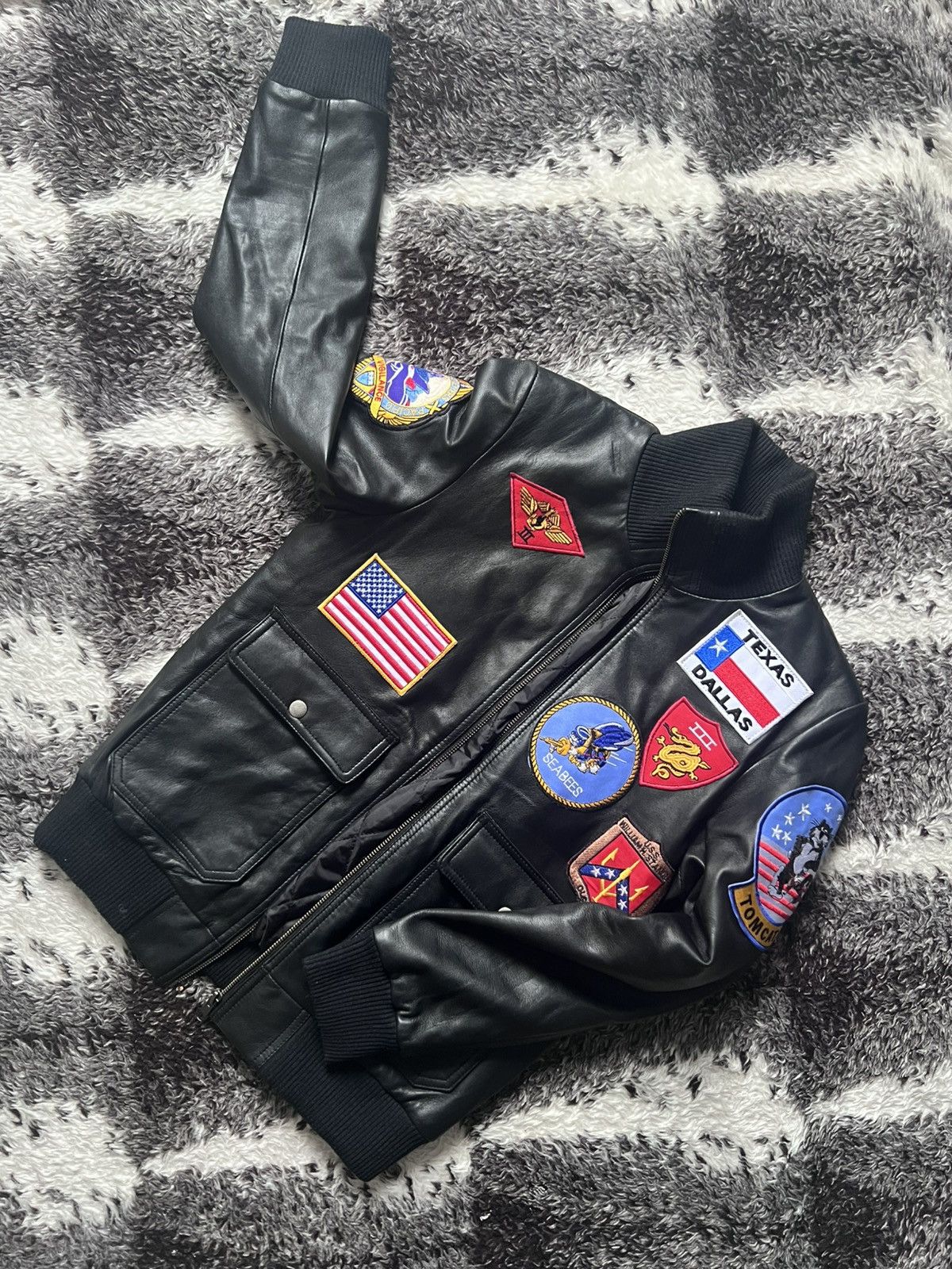 Other Vintage Women’s Leather Bomber Jacket Black with Gun Style Size US S / EU 44-46 / 1 - 3 Thumbnail