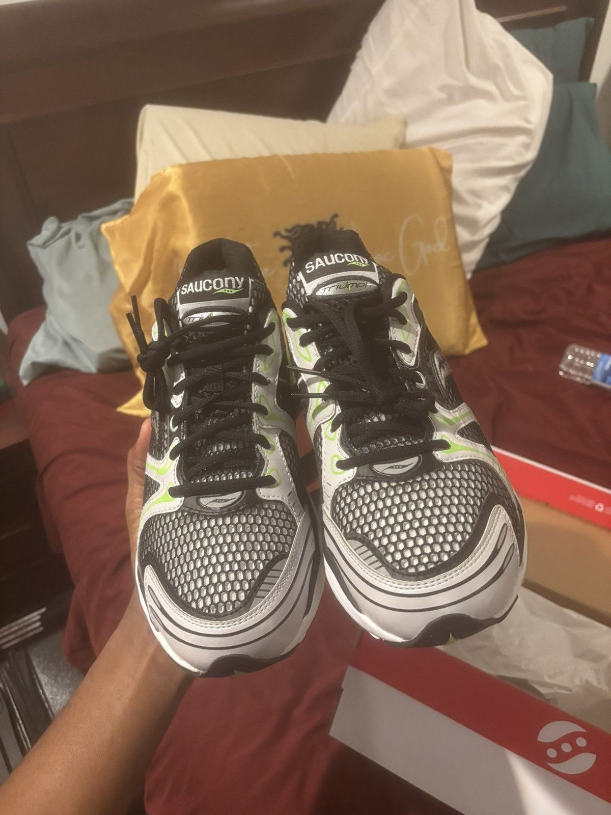 Saucony Saucony ProGrid triumph 4 black speed green Size US 10.5 / EU 43-44 - 7 Thumbnail