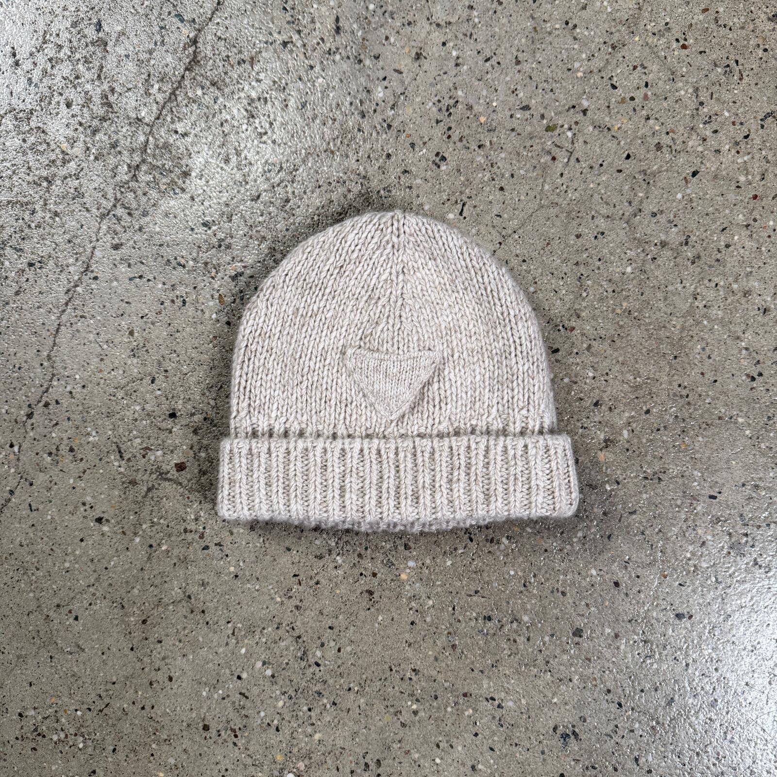 Prada Prada Cashmere Beanie Size ONE SIZE - 1 Thumbnail