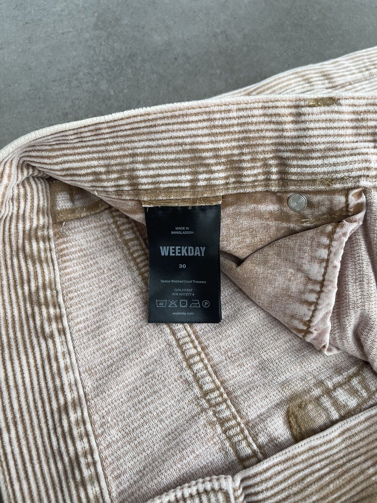 Weekday !DS! Weekday Space Washed Corduroy Baggy Denim Pants Size US 30 / EU 46 - 13 Thumbnail