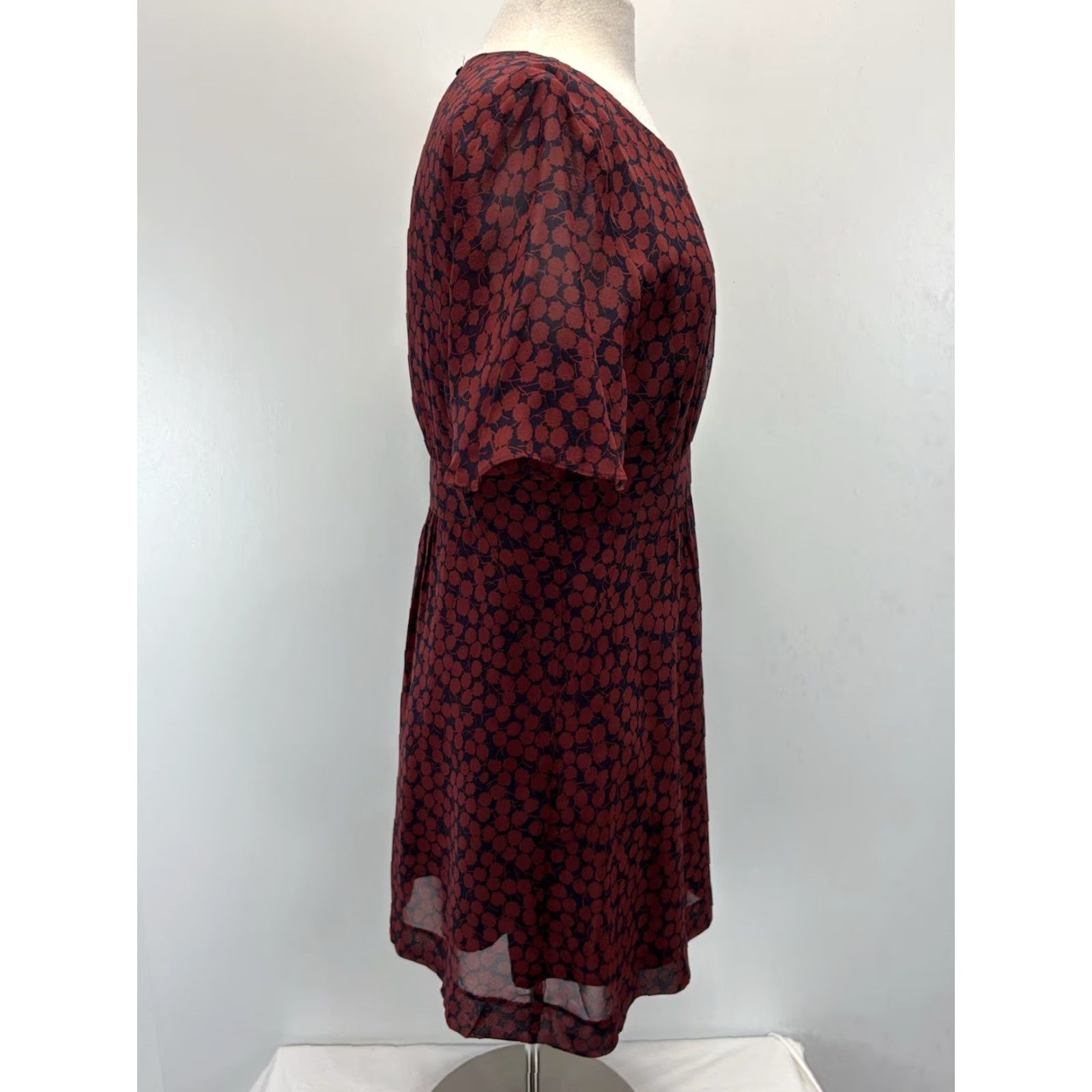 Madewell Madewell Dress Womens 10 Silk Floral Short Sleeve Burgundy Navy A-Line Party/Cocktail Size 32" / US 10 / IT 46 - 4 Thumbnail