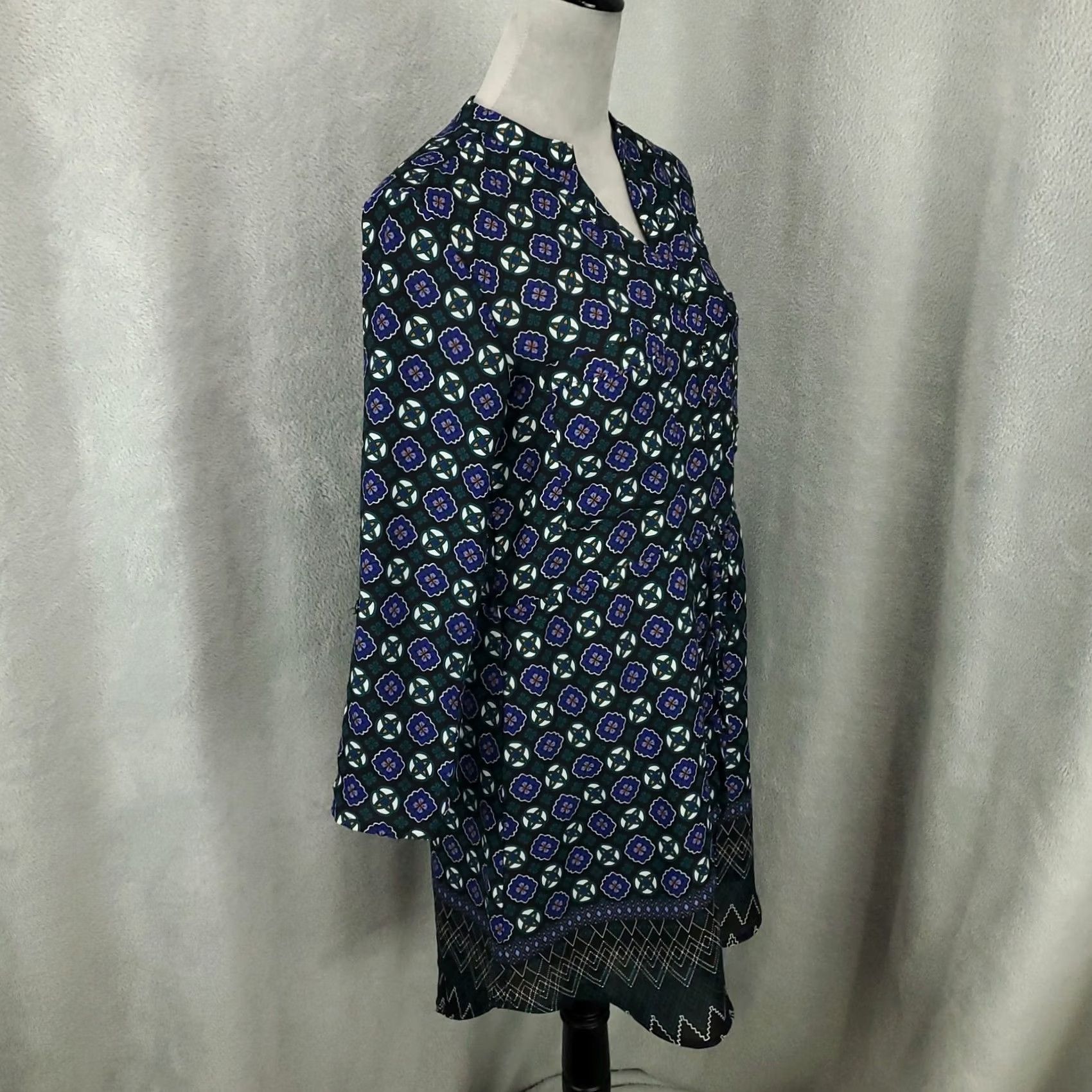 Vintage Aly Dress Womens Size Medium Blue Geometric Tunic Shift Roll Tab Sleeve Size M / US 6-8 / IT 42-44 - 2 Thumbnail