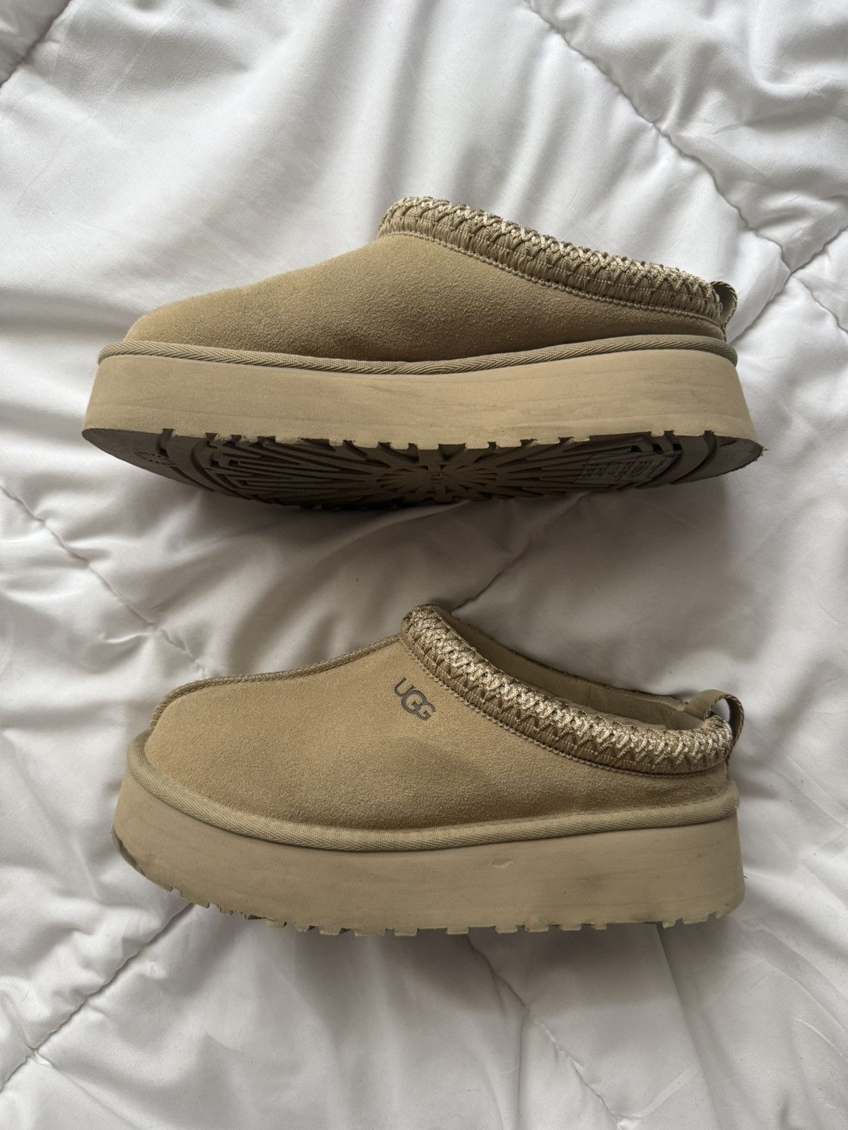 Ugg Mustard seed uggs Size US 7 / IT 37 - 1 Thumbnail