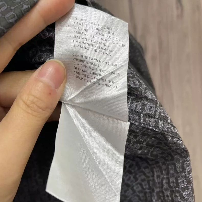 Gucci Gucci Size os Shirt 2503-Nextarrow Size US M / EU 48-50 / 2 - 6 Thumbnail